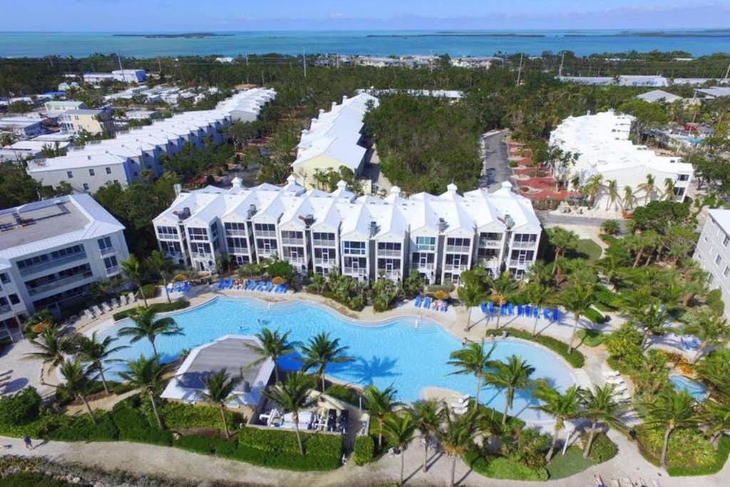 FULL TIME LIC Mgr - MODERN 3 BED 4 BATH VILLA - UPSCALE OCEANFRONT RESORT - INDOOR PICKLEBALL - SPEAKEASY! view 4