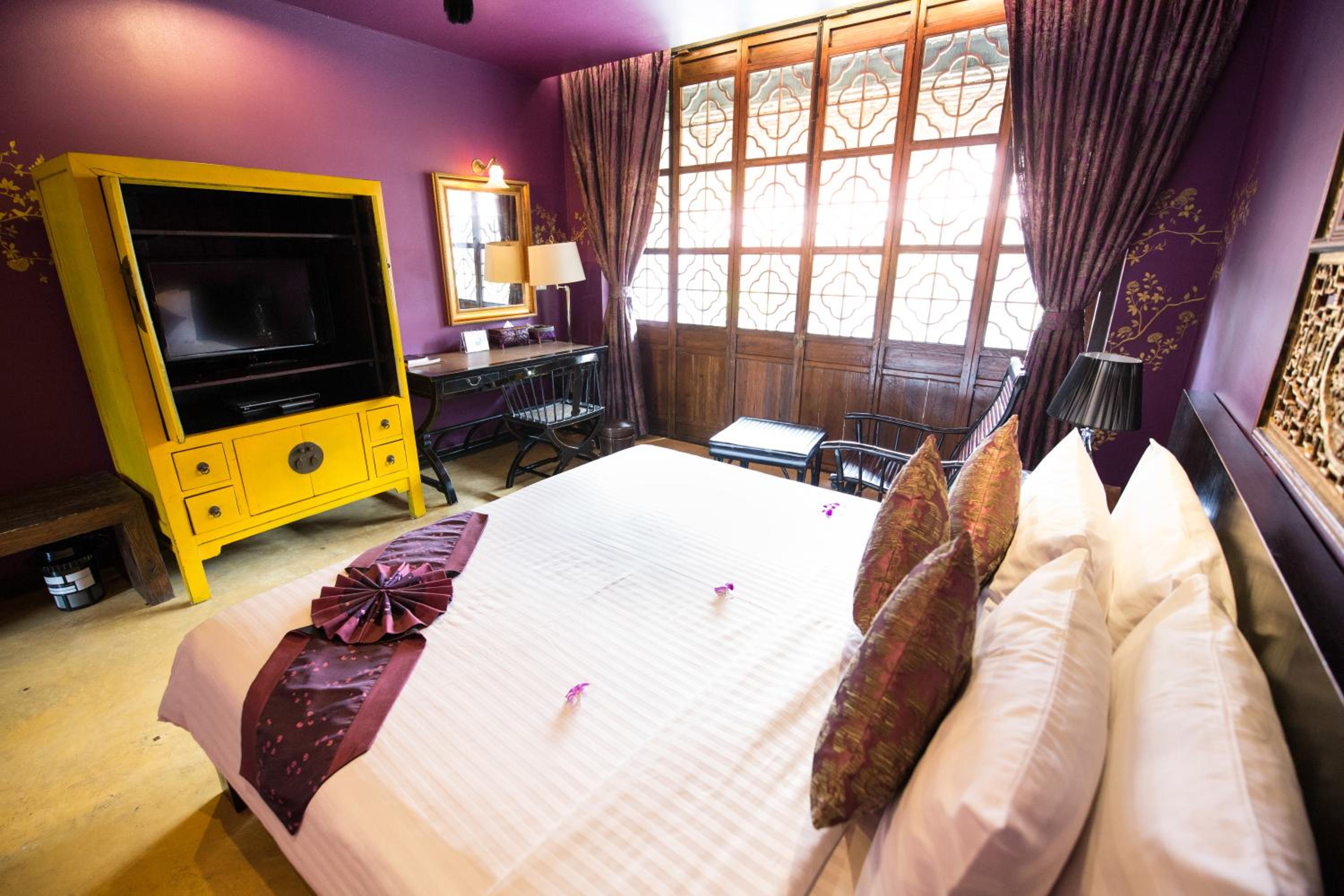 Tharaburi Resort