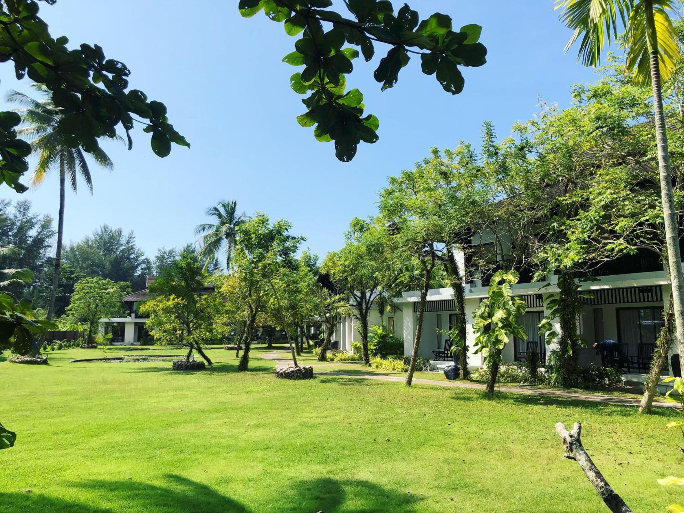Palm Galleria Resort