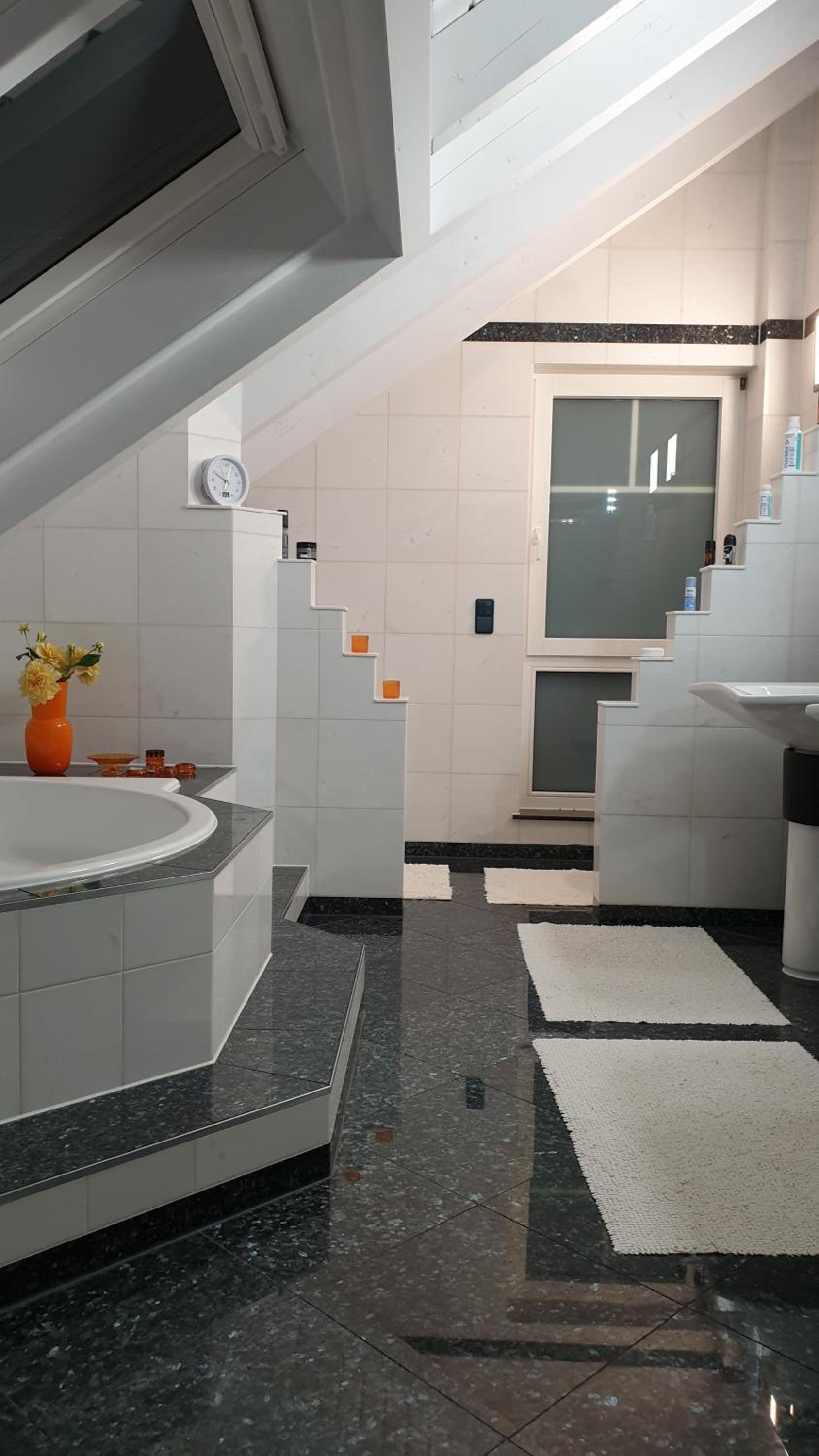 Moderne großzügige Villa 246 qm 8,5 Zimmer, offener Kamin bis zu 13 Schlafplätze