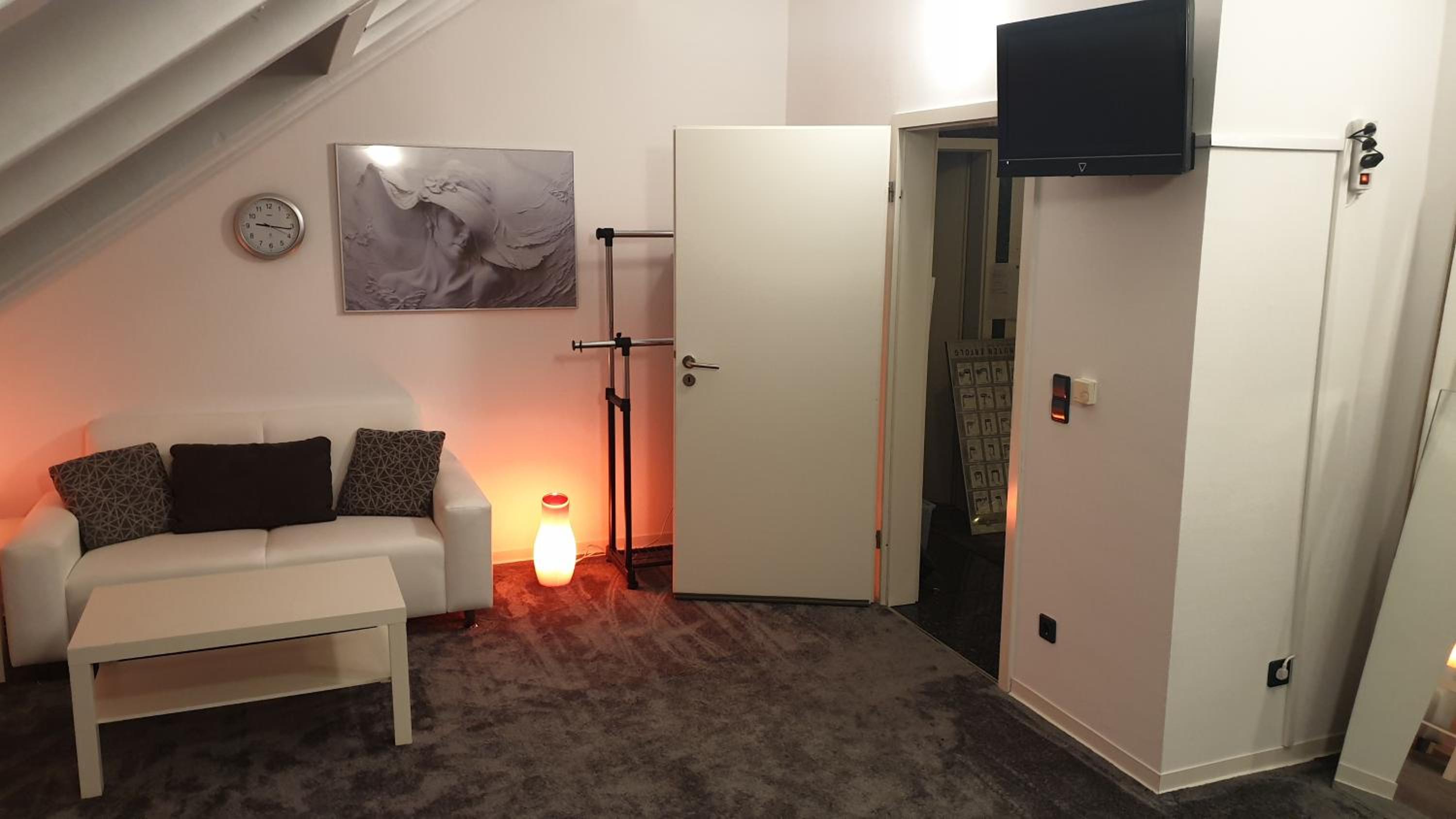 Moderne großzügige Villa 246 qm 8,5 Zimmer, offener Kamin bis zu 13 Schlafplätze
