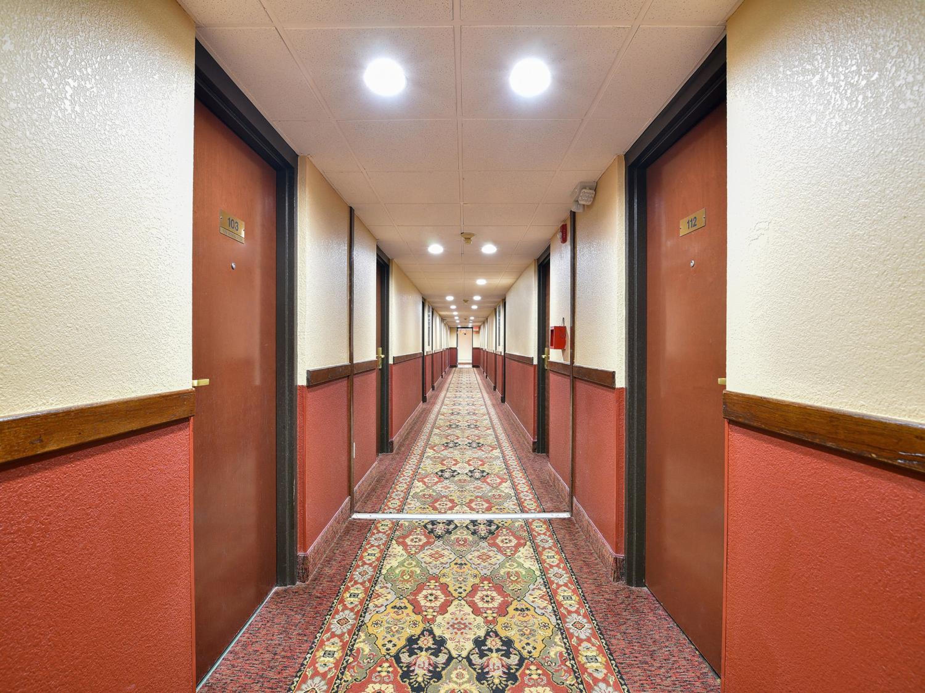Enid Vacations - Travelodge by Wyndham Enid - Property Image 11