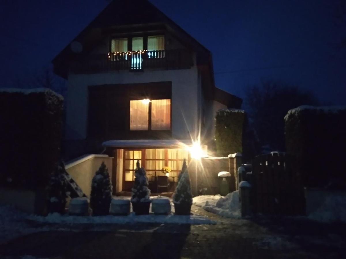 Szivárvány Vendégház view 2