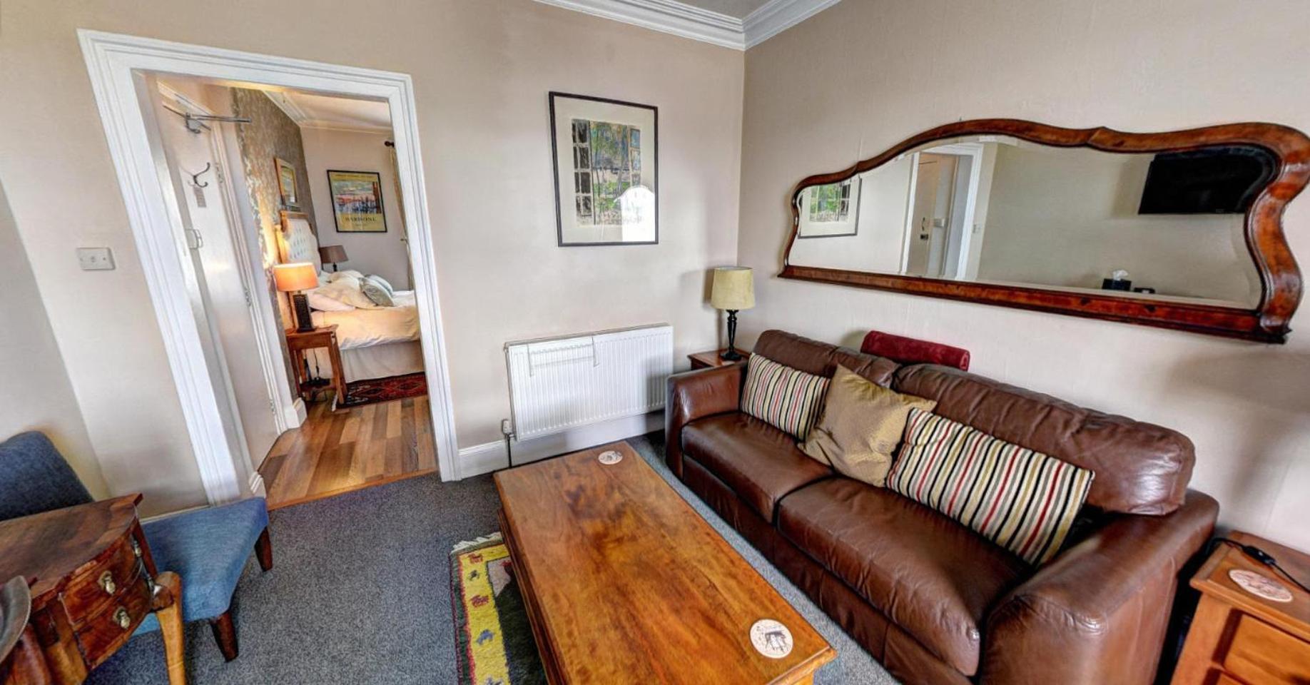 Ascot House Hotel