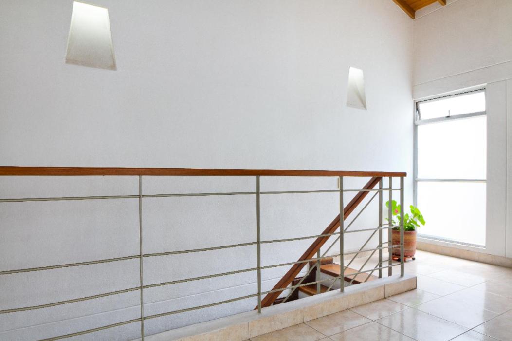 Casa Entera-Cerca a Mall La Central y Estación de Tranvía