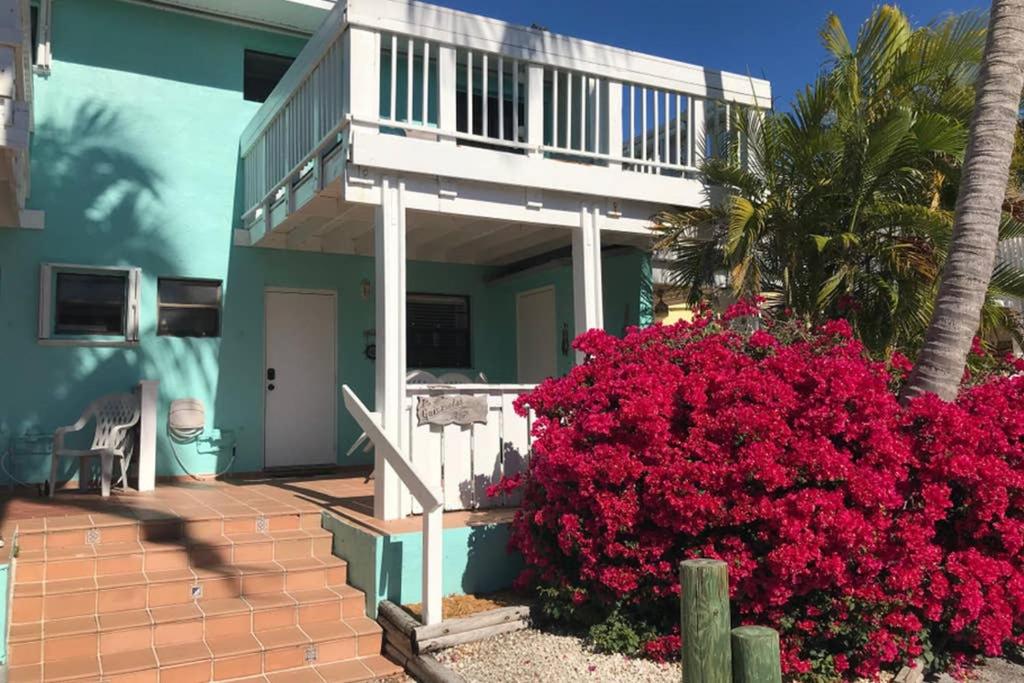 FULL TIME LIC Mgr - 2 BED 2 BATH VILLA - OCEANFRONT BEACH RESORT - SALTWATER LAGOON view 3
