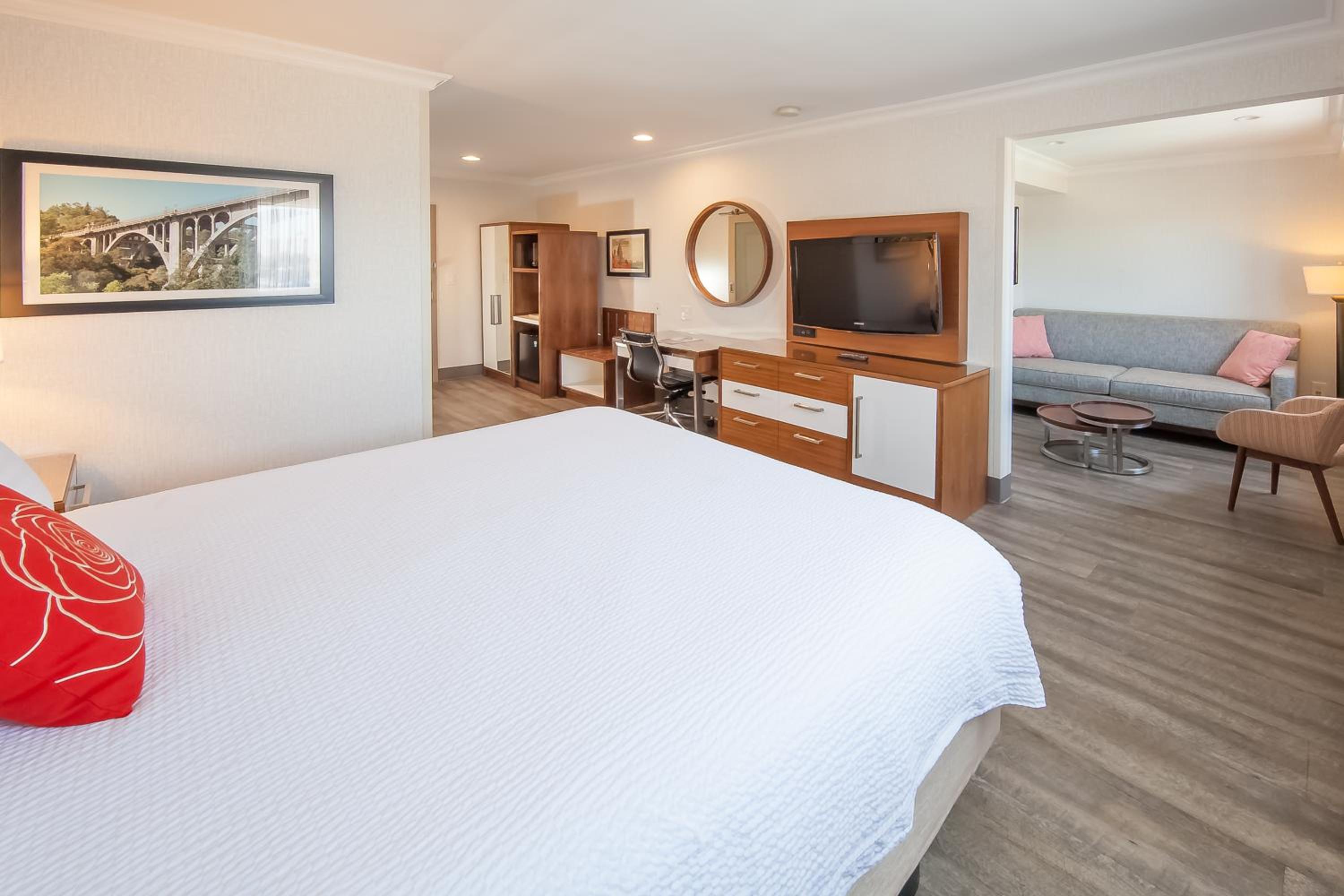 Pasadena Rose Crown Hotel - Property Image 20