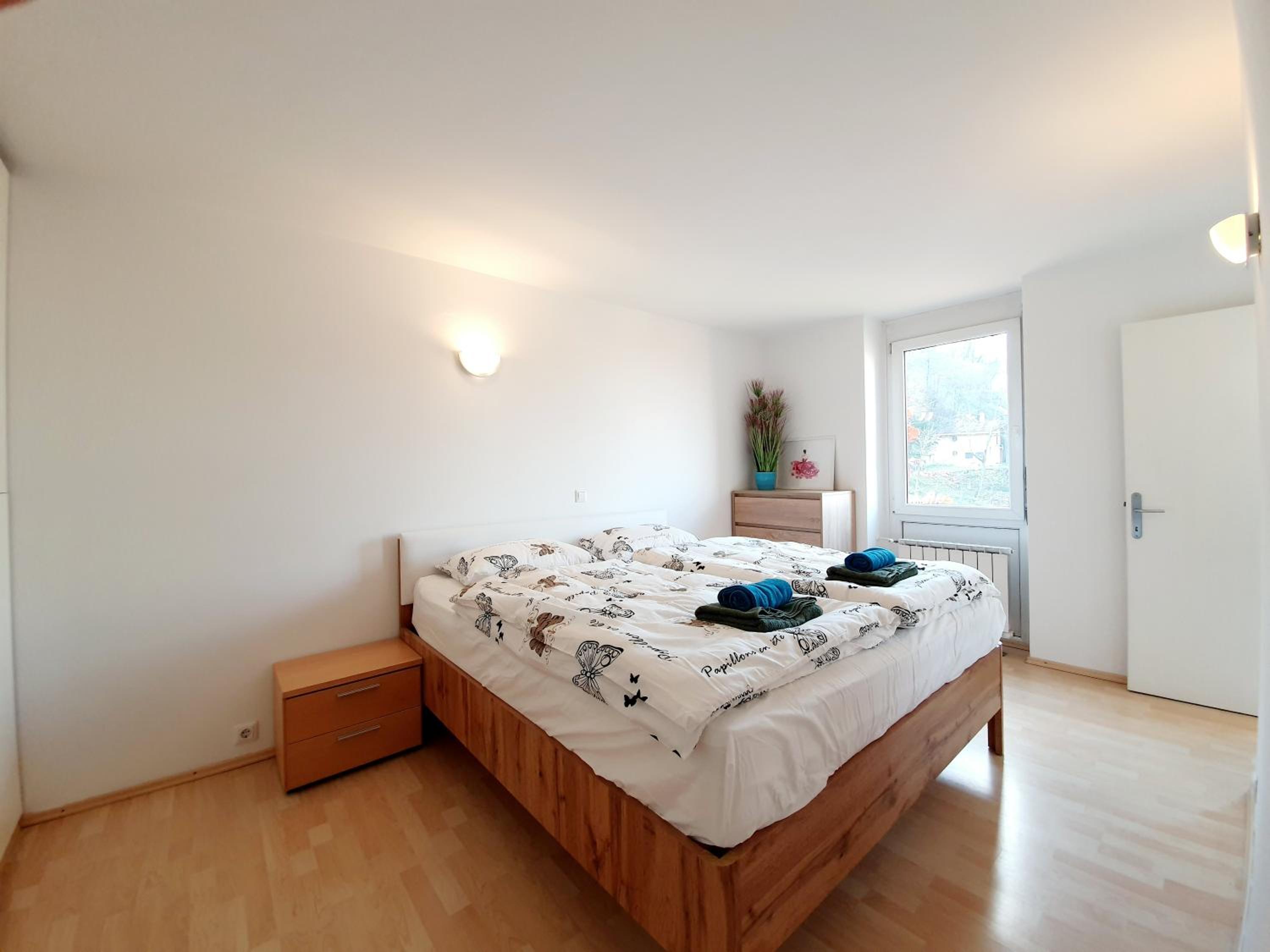 Bossa nova Castle&Outstanding home with garage view 2