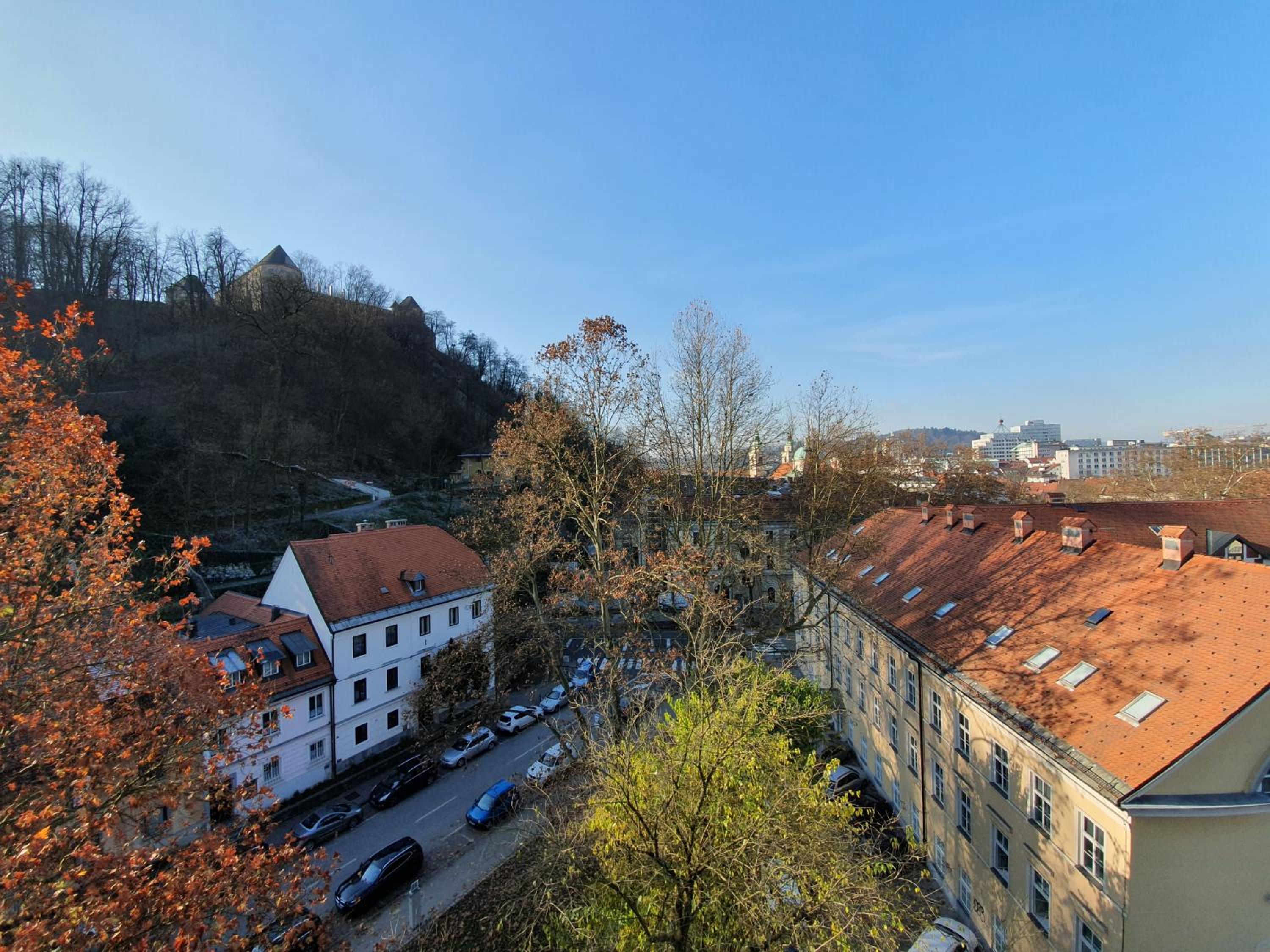 Bossa nova Castle&Outstanding home with garage view 4