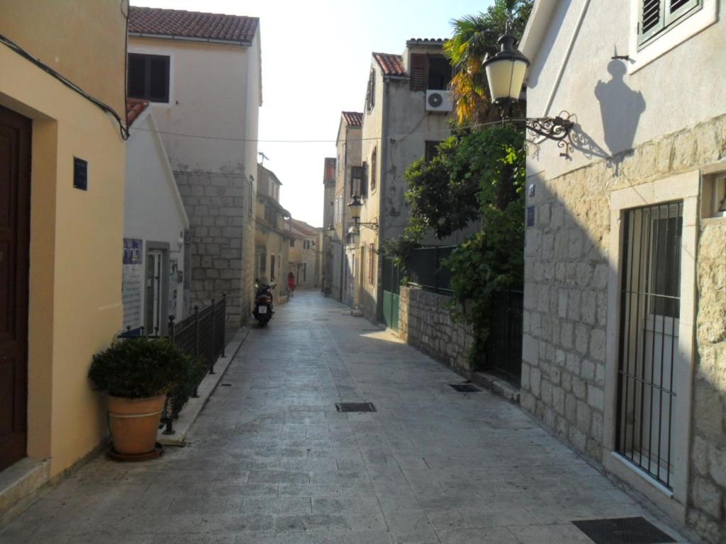 Photo 52