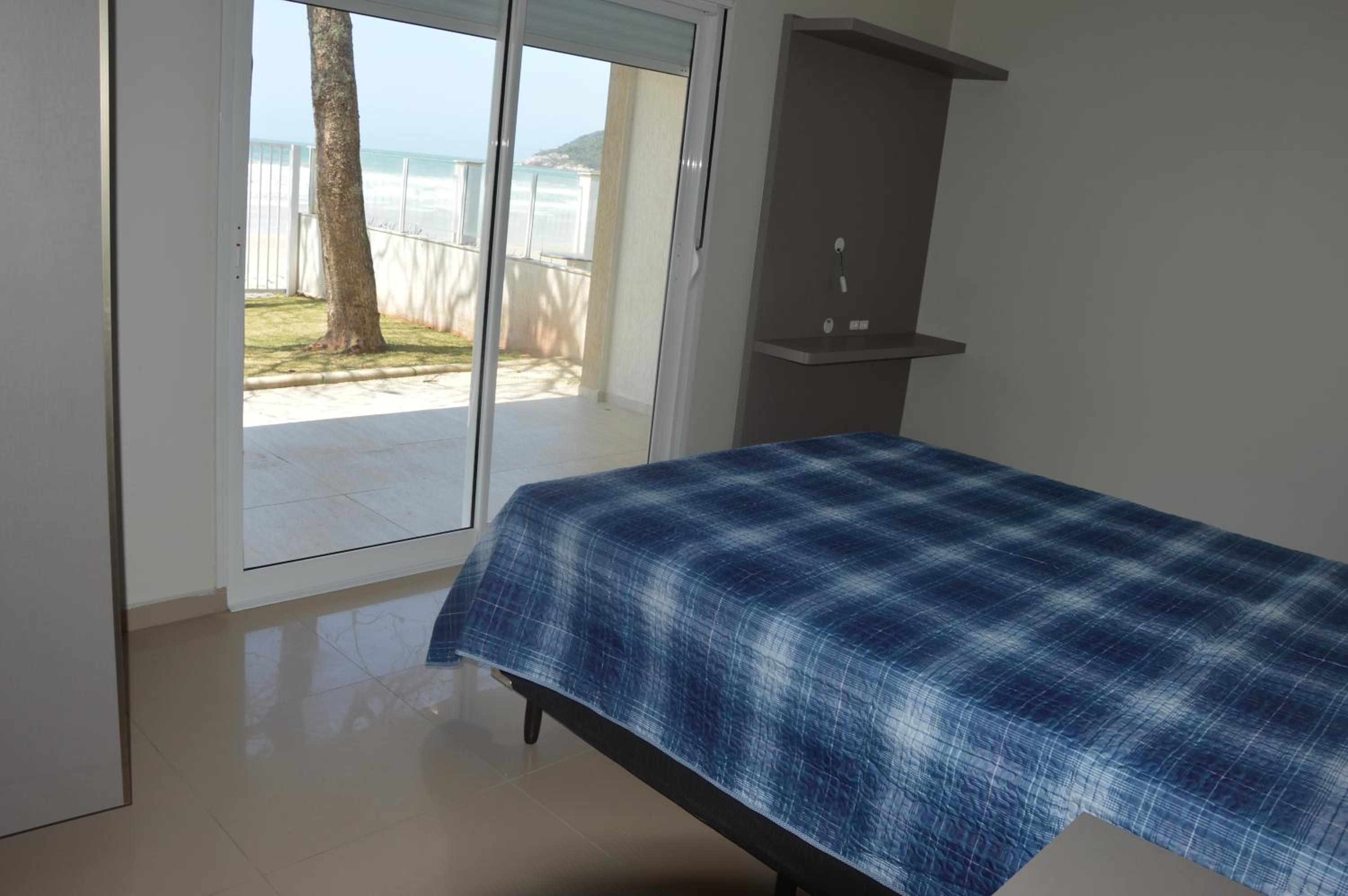 Belíssima Casa - Pé na areia - Bombinhas - Canto Grande