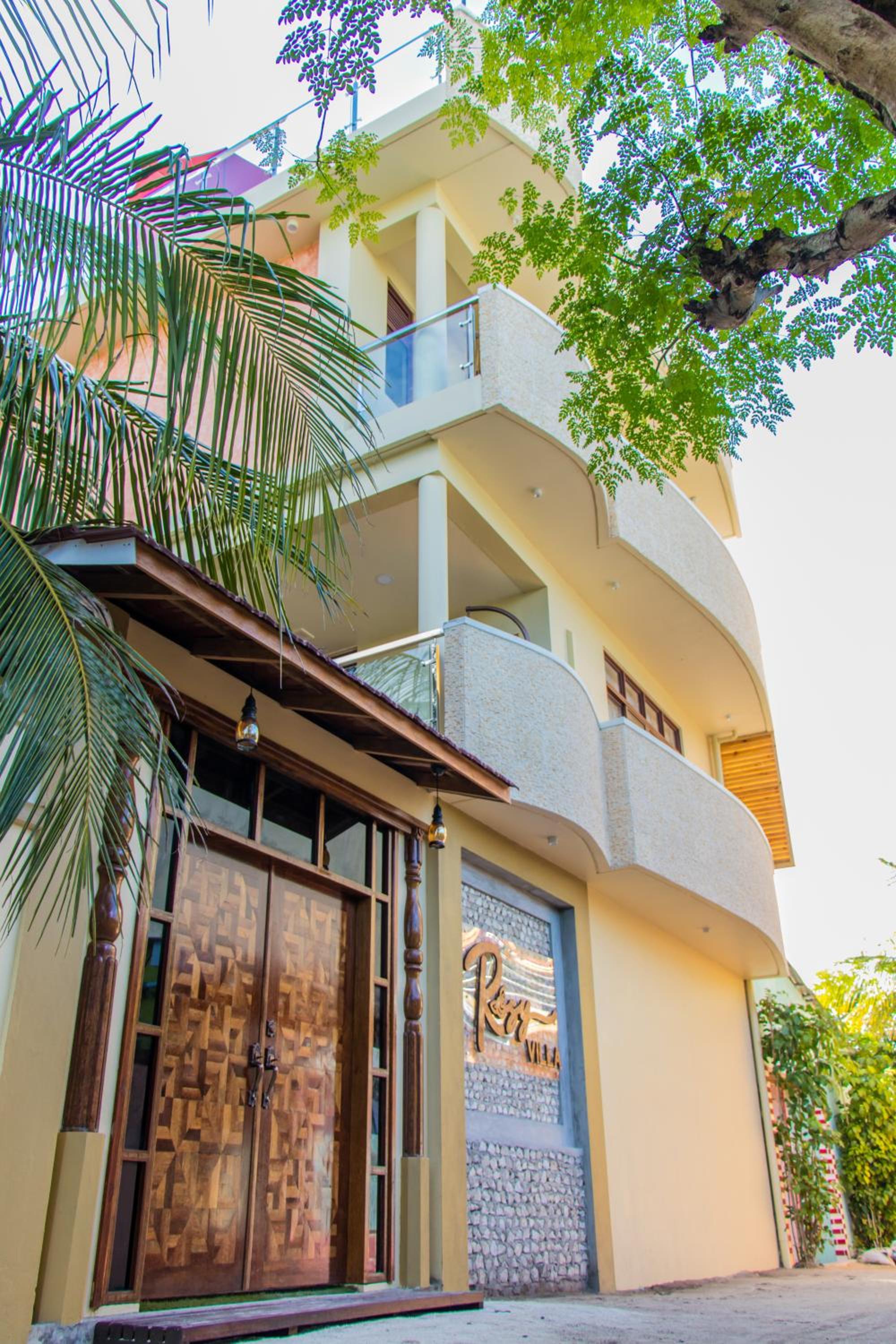 Hotel Rosy Villa Hotel - Image 1