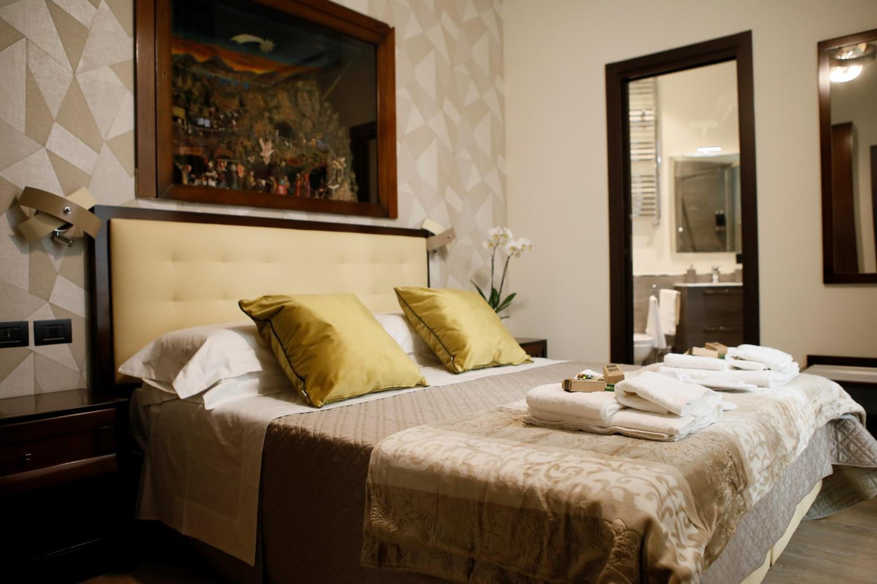 Napoli Mariana Luxury