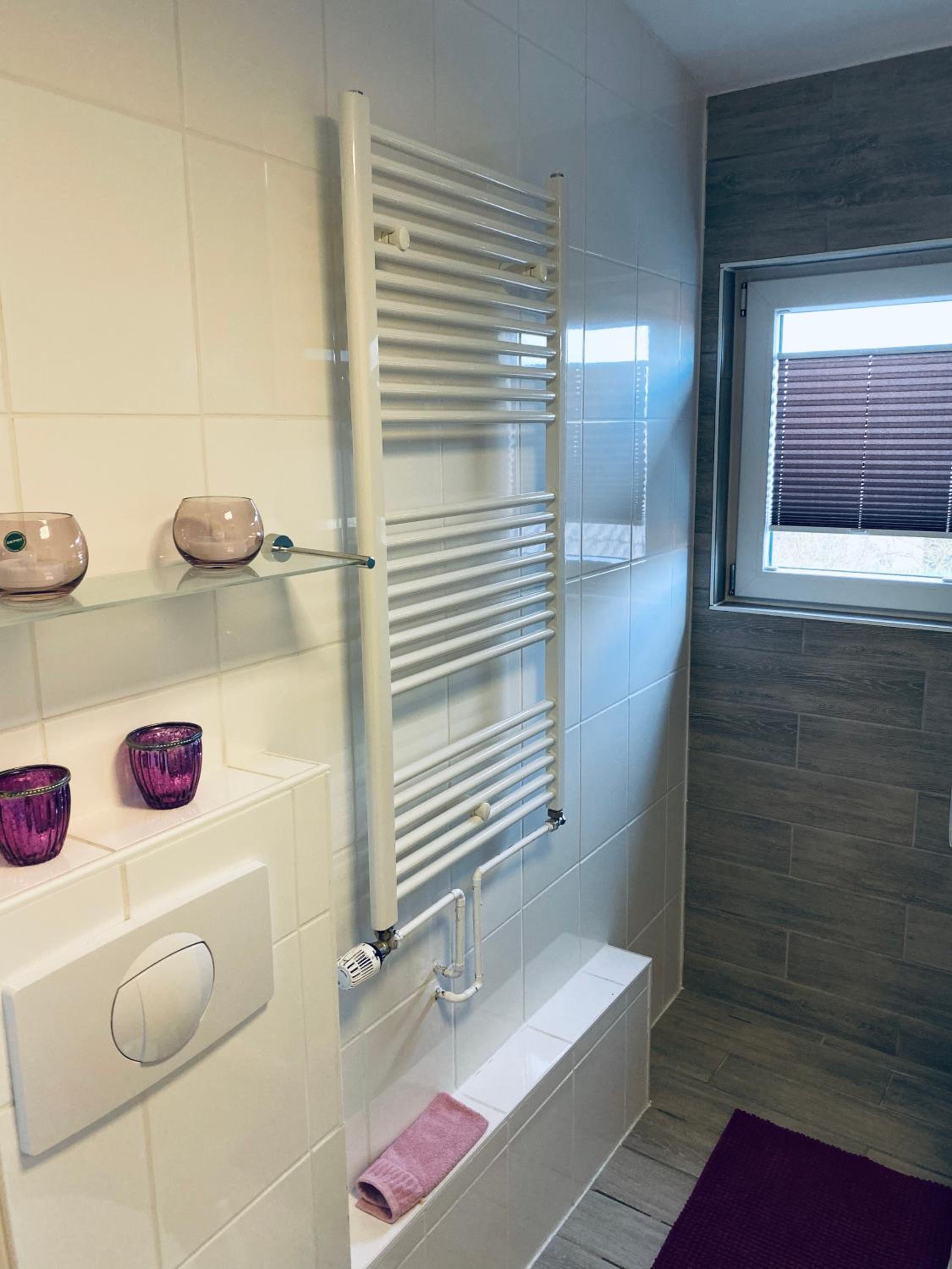 Ferienwohnung mit Balkon in Calden