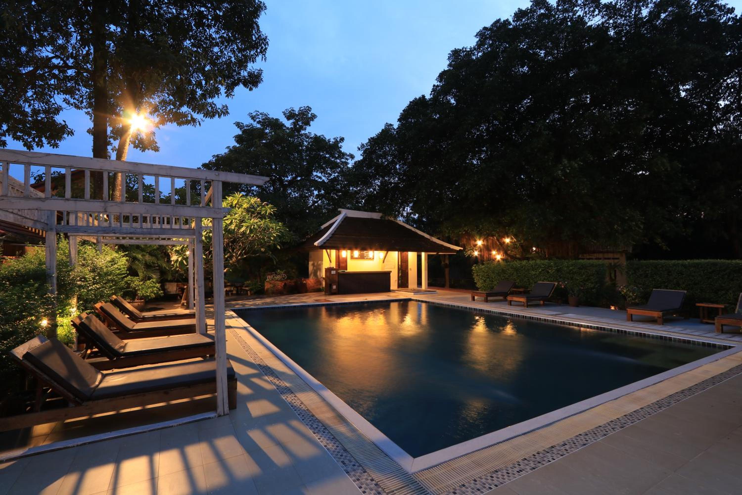 Tharaburi Resort