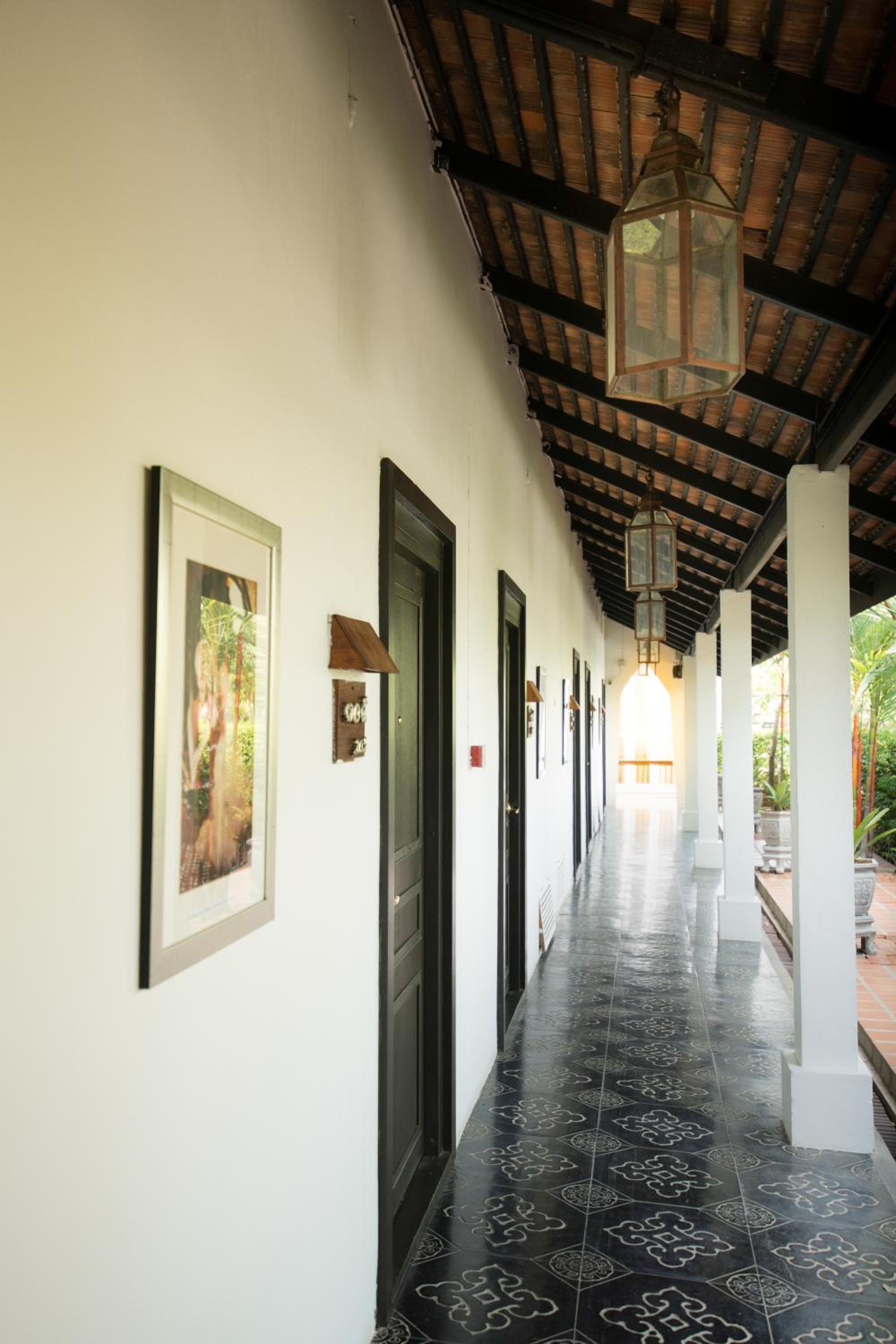 Tharaburi Resort