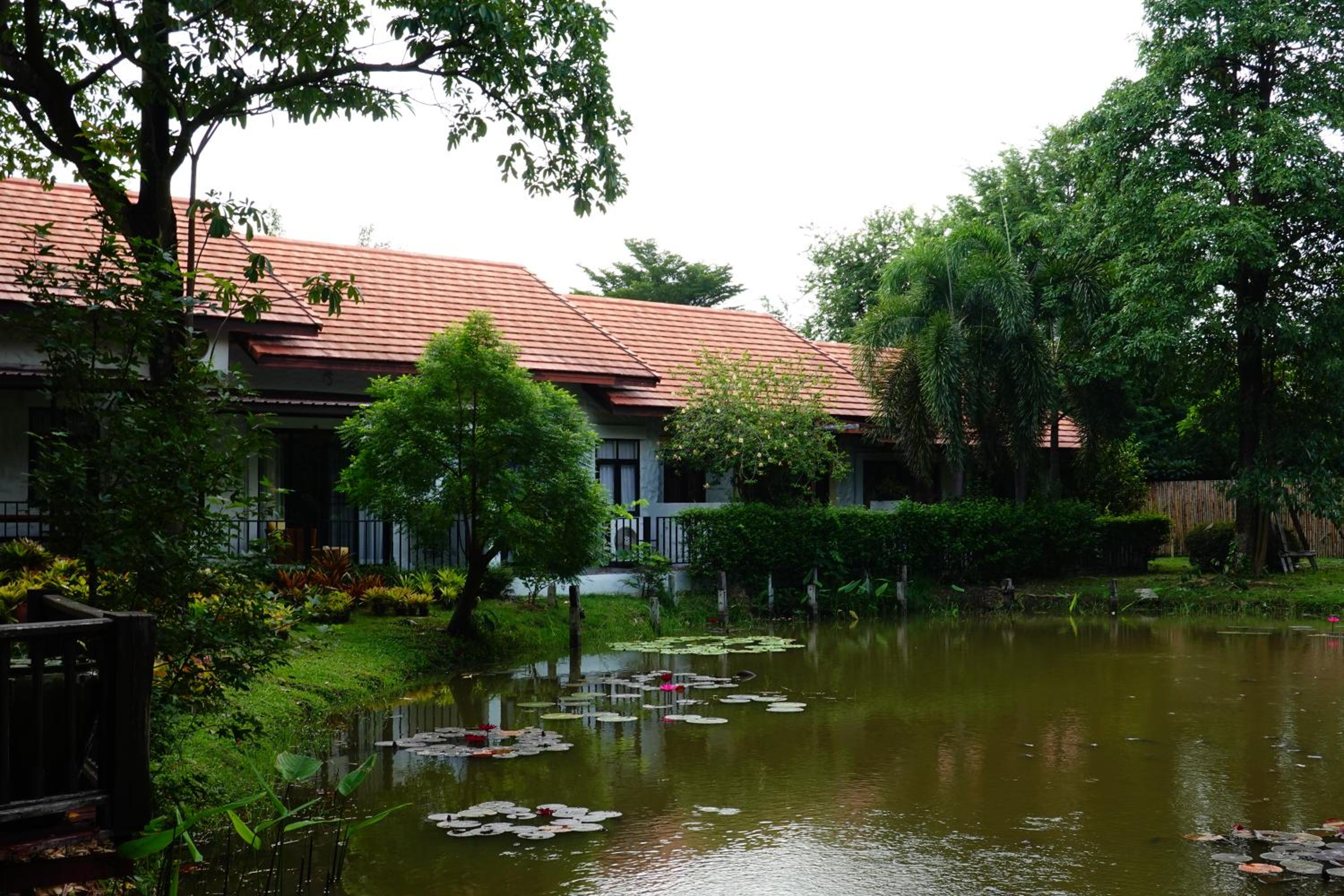 Tharaburi Resort