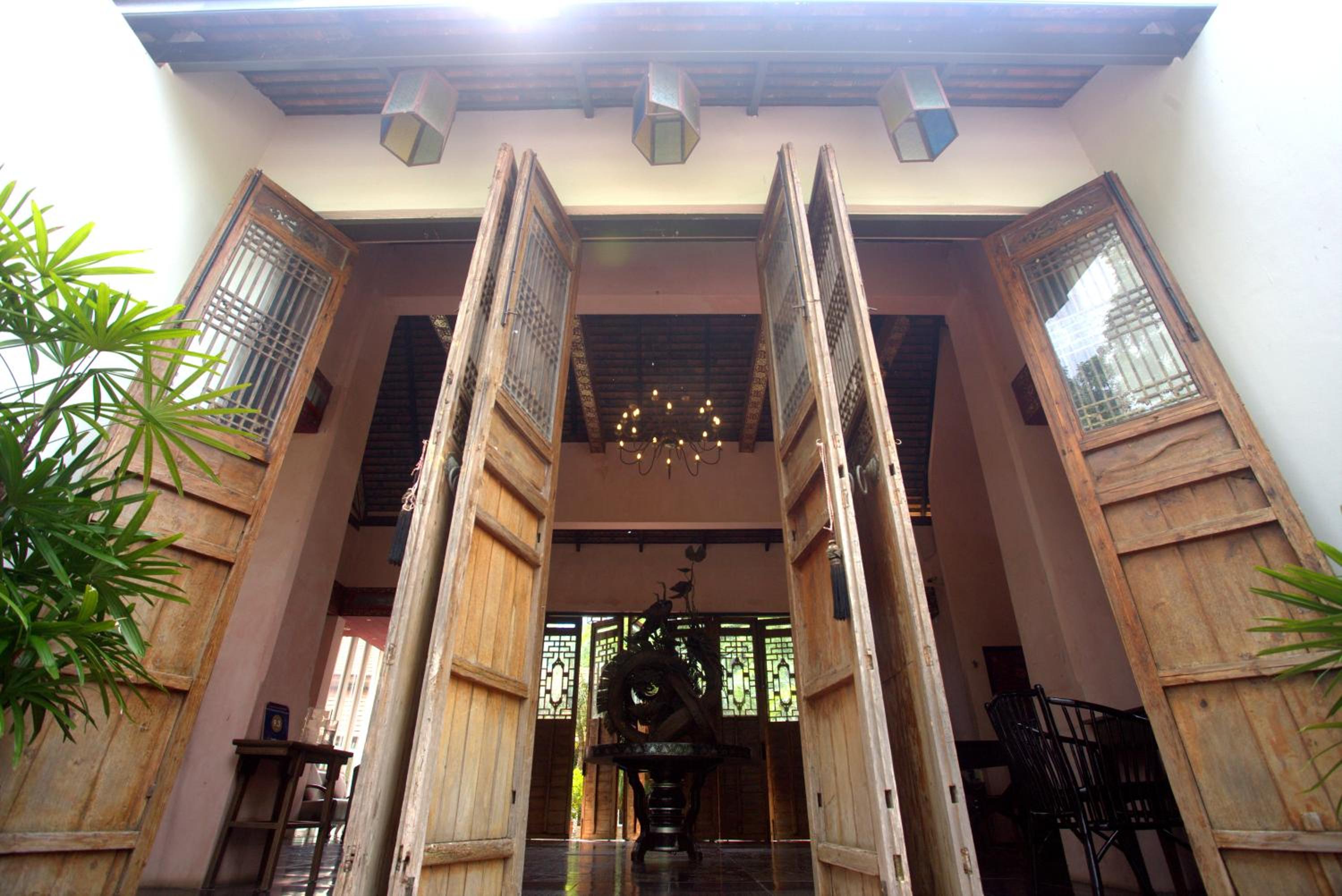 Tharaburi Resort