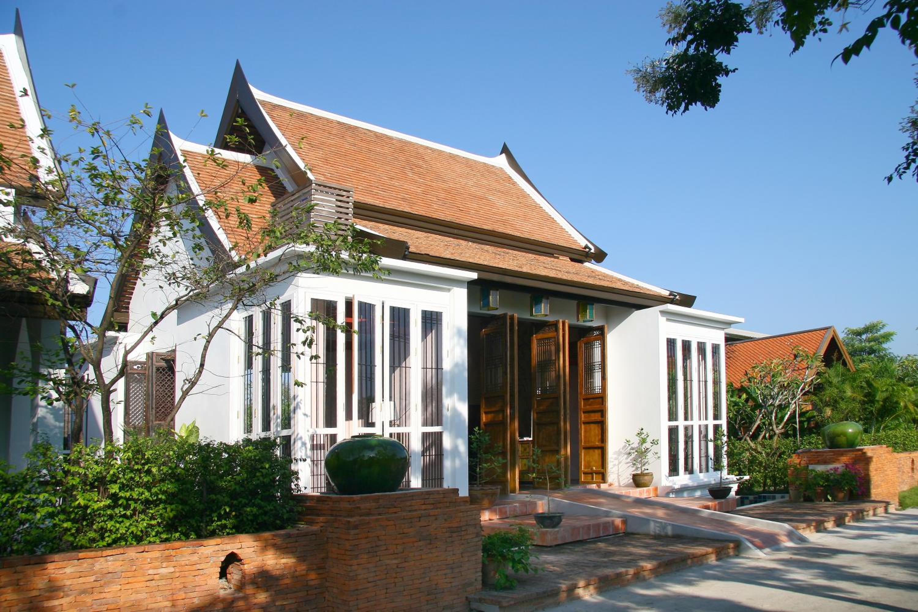 Tharaburi Resort