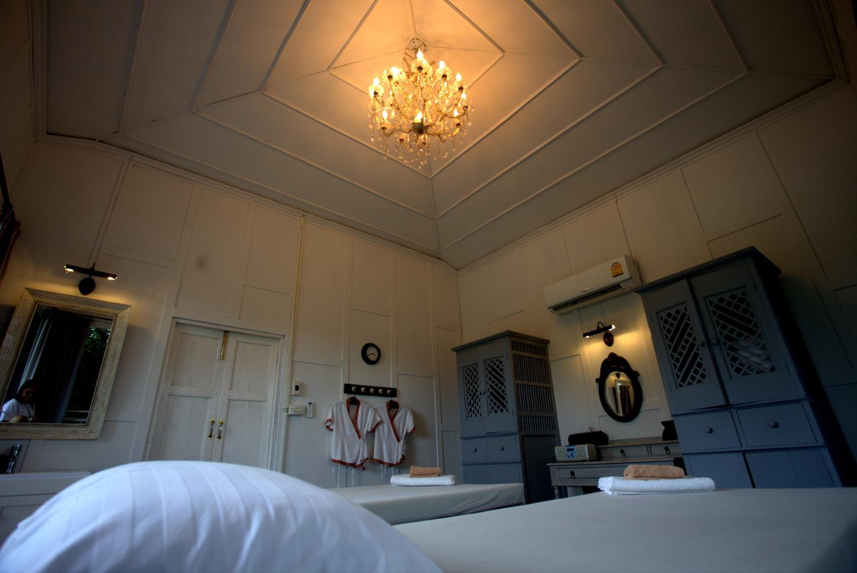 Tharaburi Resort