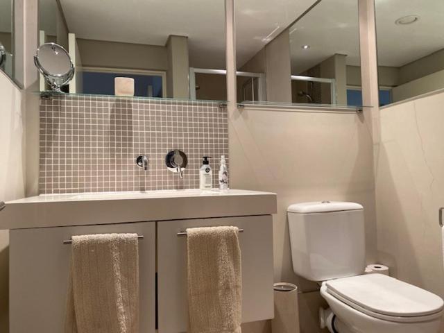 Design City Centre Apartment (2 Bedrooms)