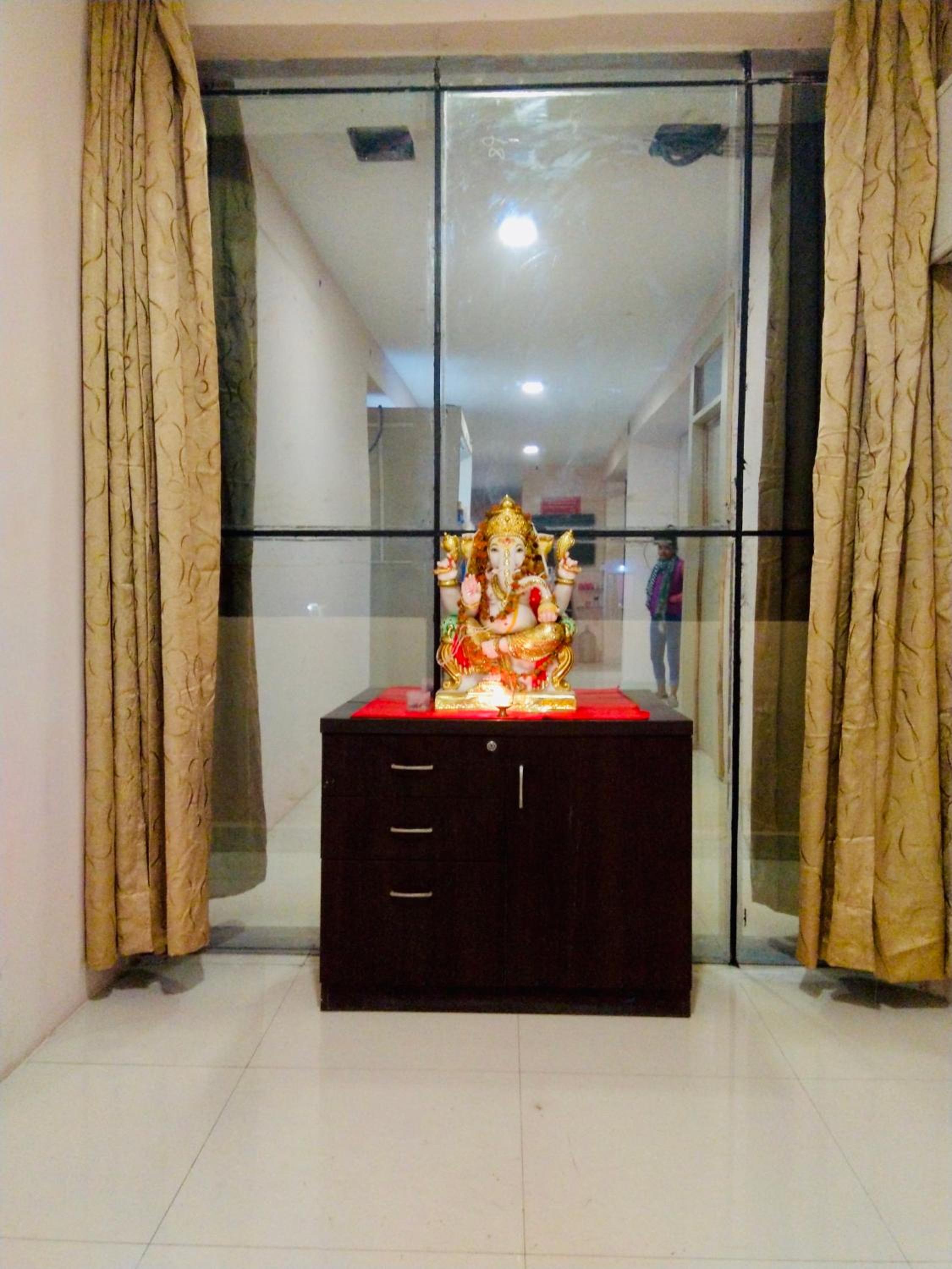 Homestay at Kashmiri Gate Metro & Old Delhi Railway Station
