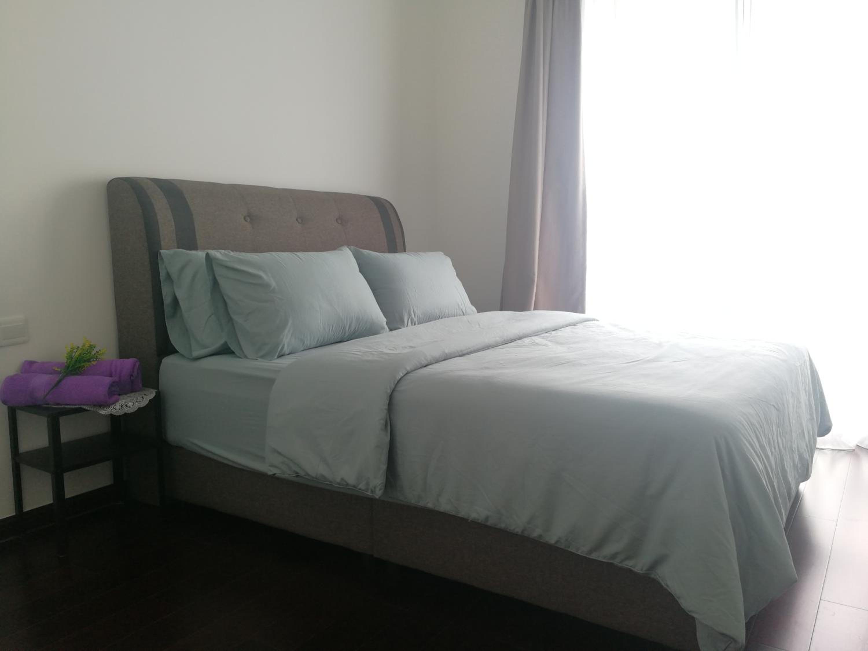 JB City CIQ-R&F Shopping Mall Apartment