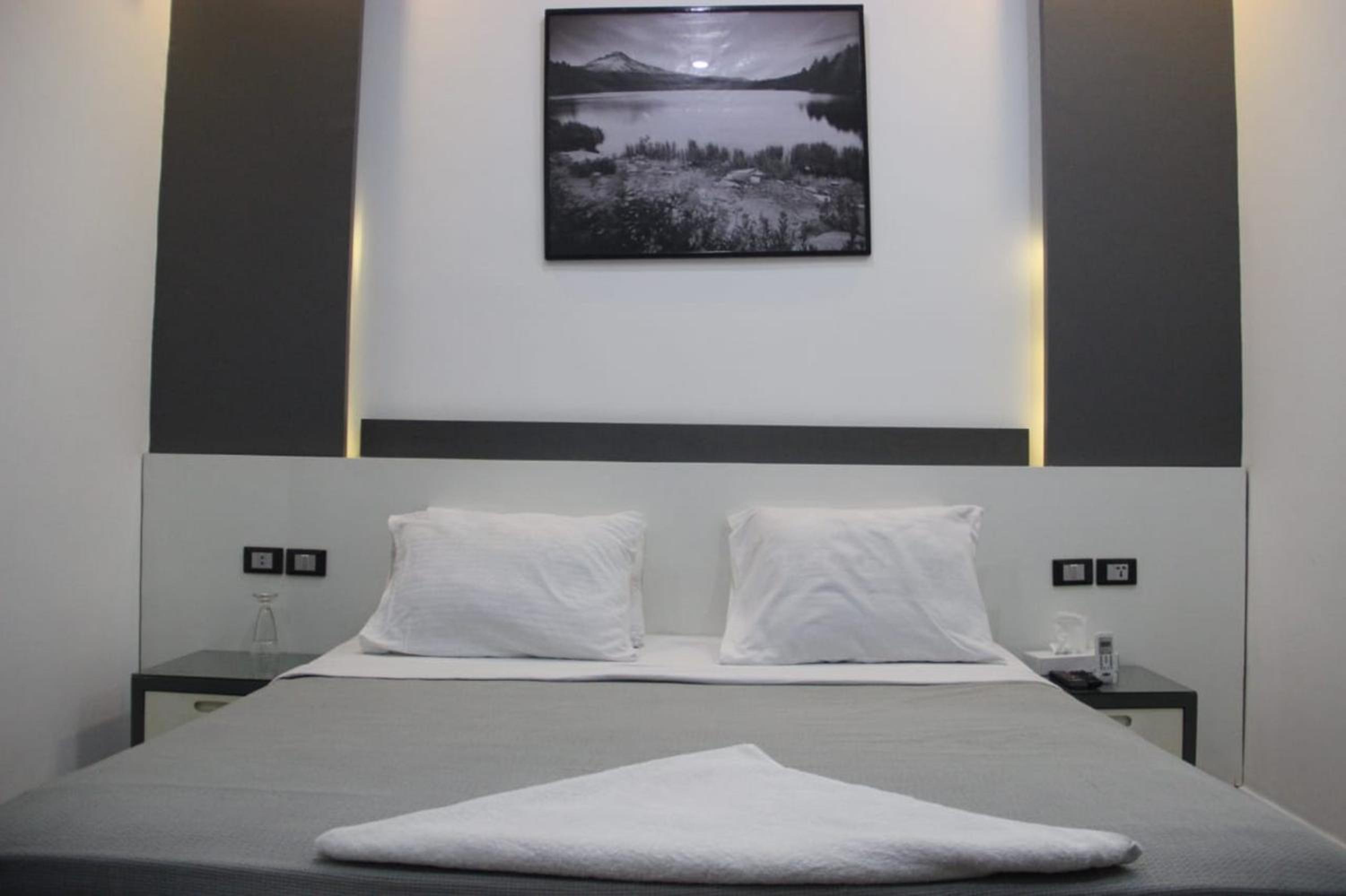 Azar Boutique Hotel