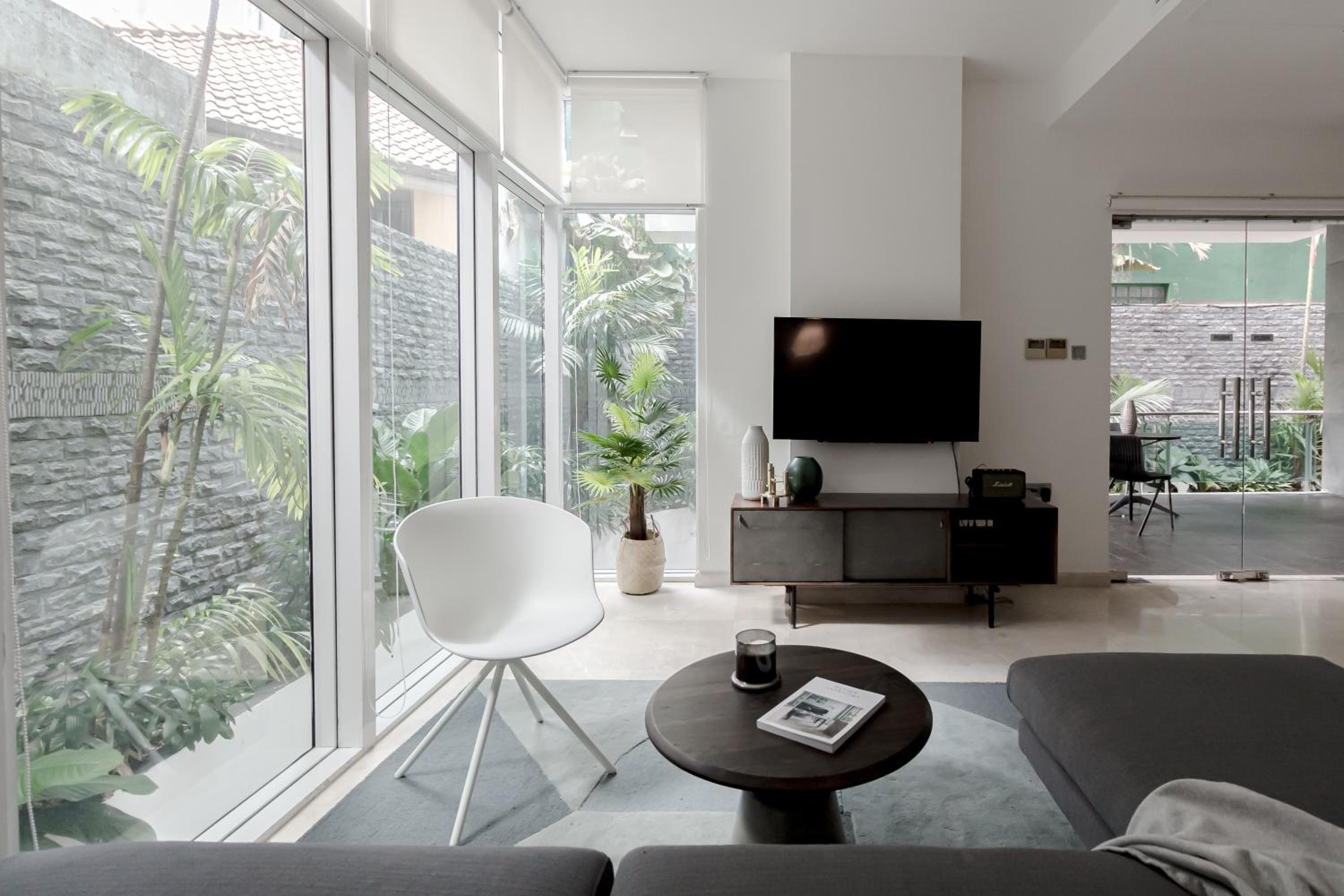 Blue Arch - Luxury Serviced Apartment in Central Saigon