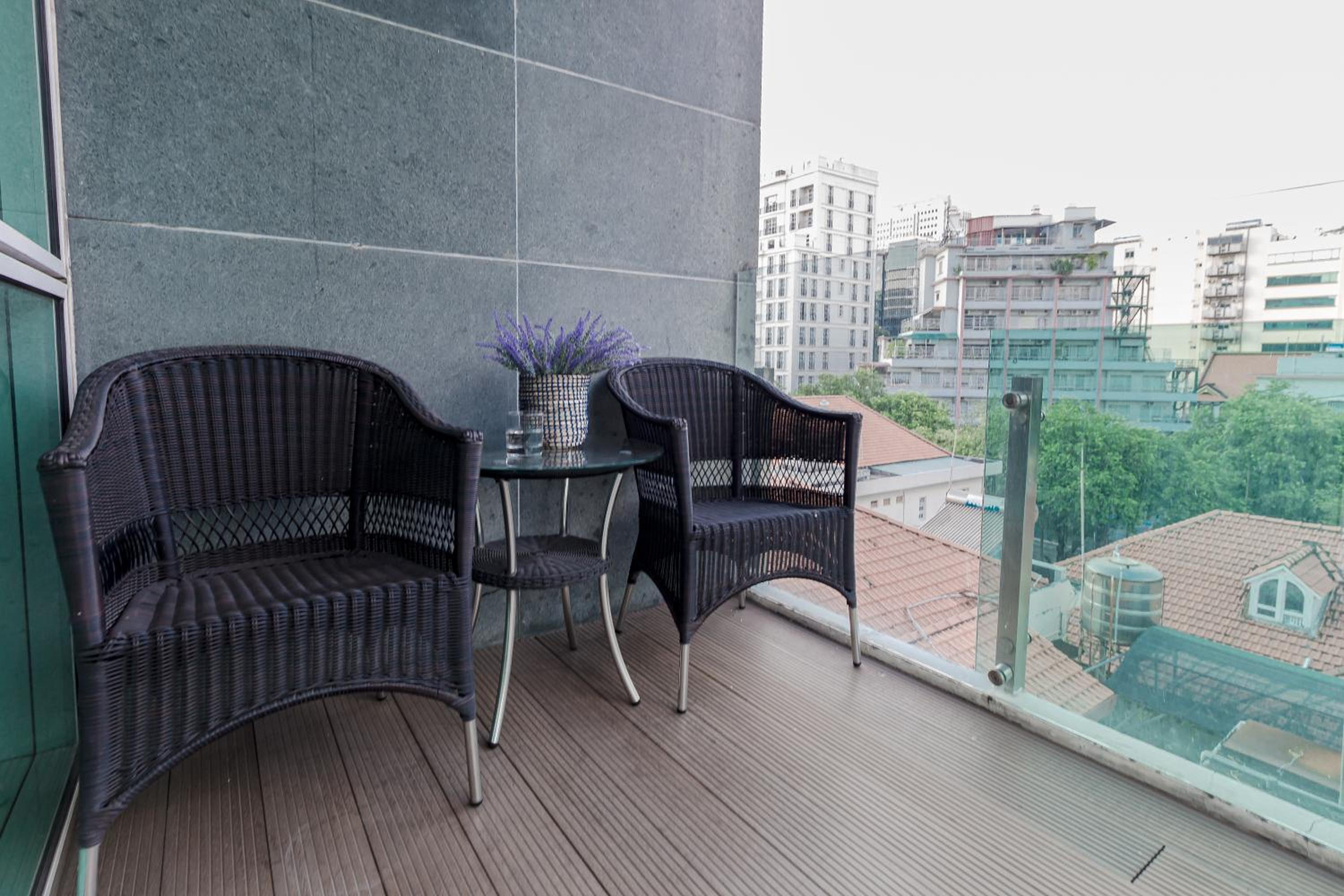 Blue Arch - Luxury Serviced Apartment in Central Saigon