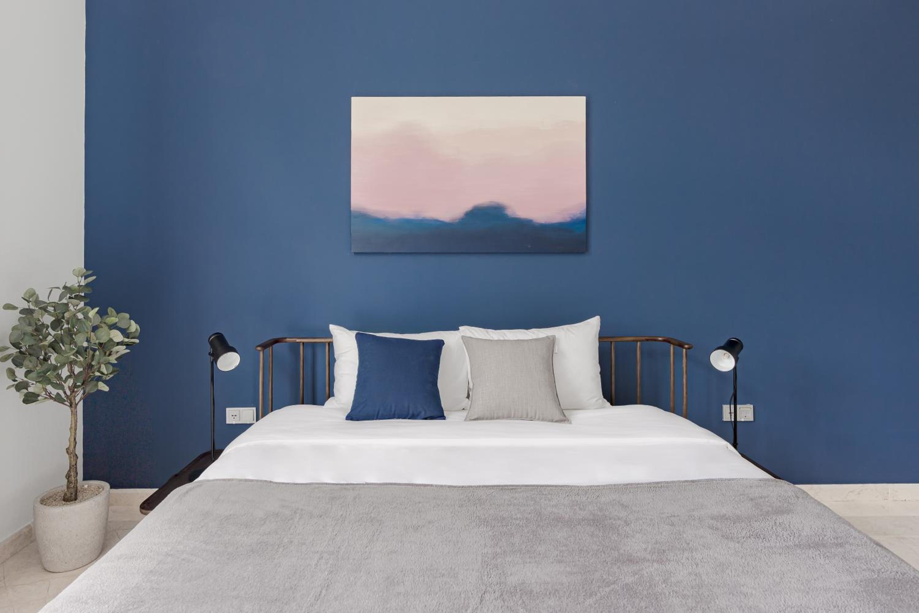 Blue Arch - Luxury Serviced Apartment in Central Saigon