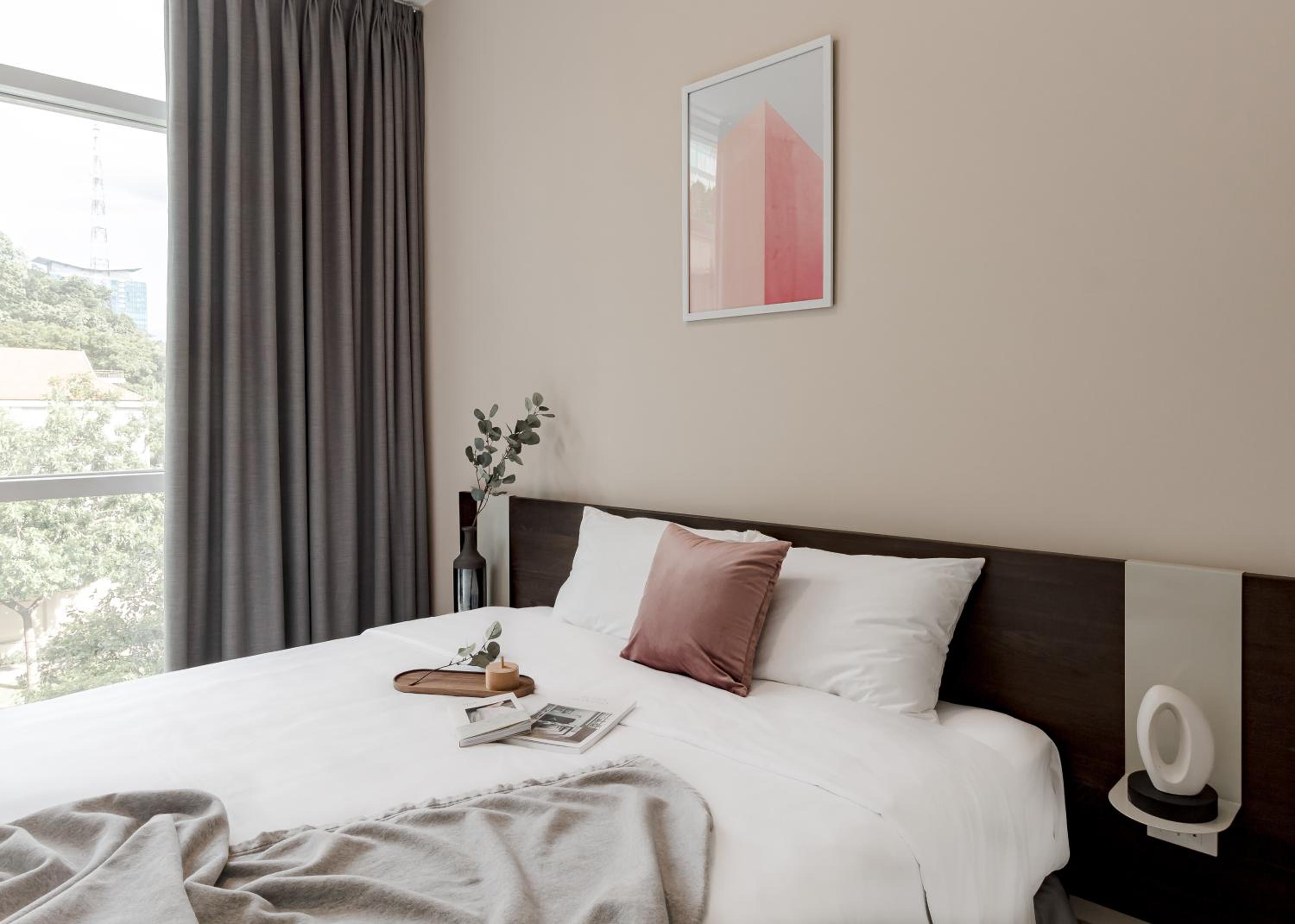 Blue Arch - Luxury Serviced Apartment in Central Saigon