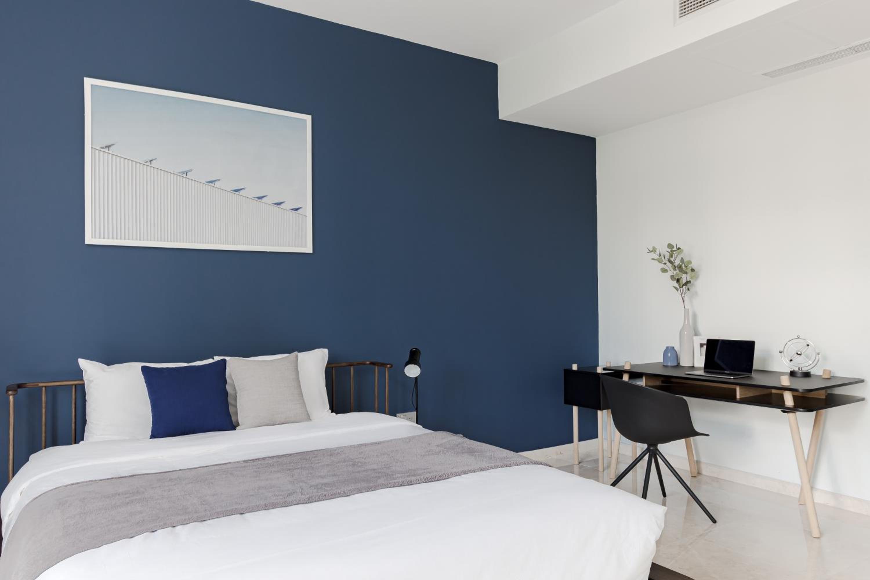 Blue Arch - Luxury Serviced Apartment in Central Saigon