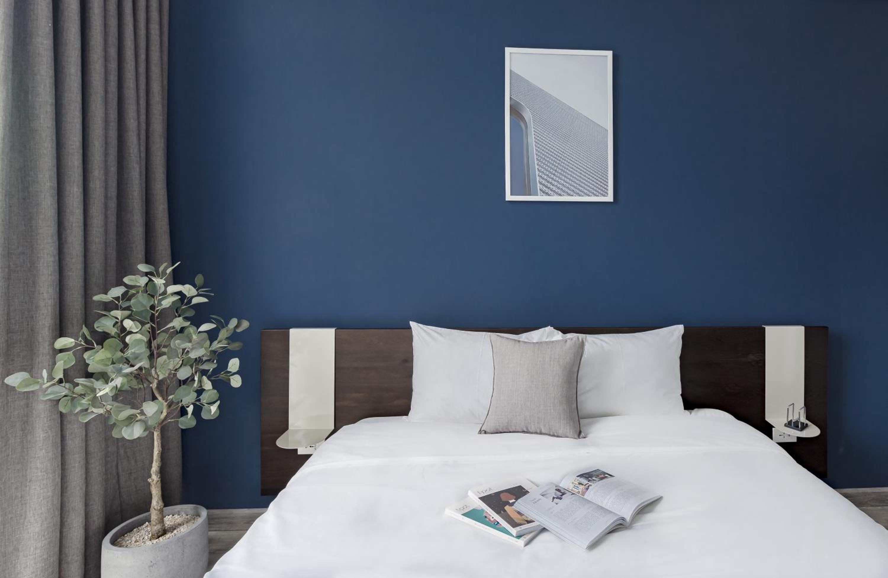 Blue Arch - Luxury Serviced Apartment in Central Saigon