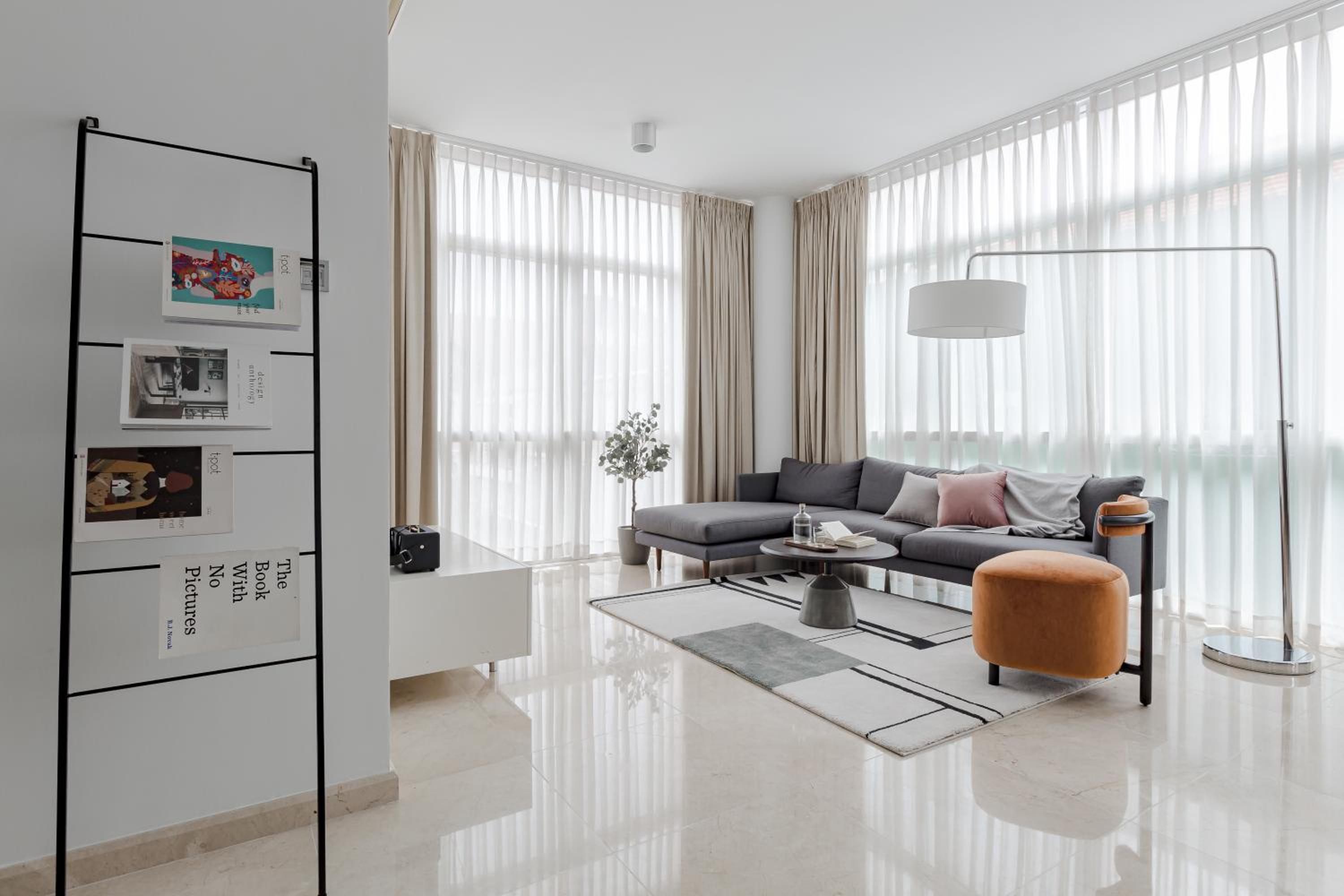 Blue Arch - Luxury Serviced Apartment in Central Saigon