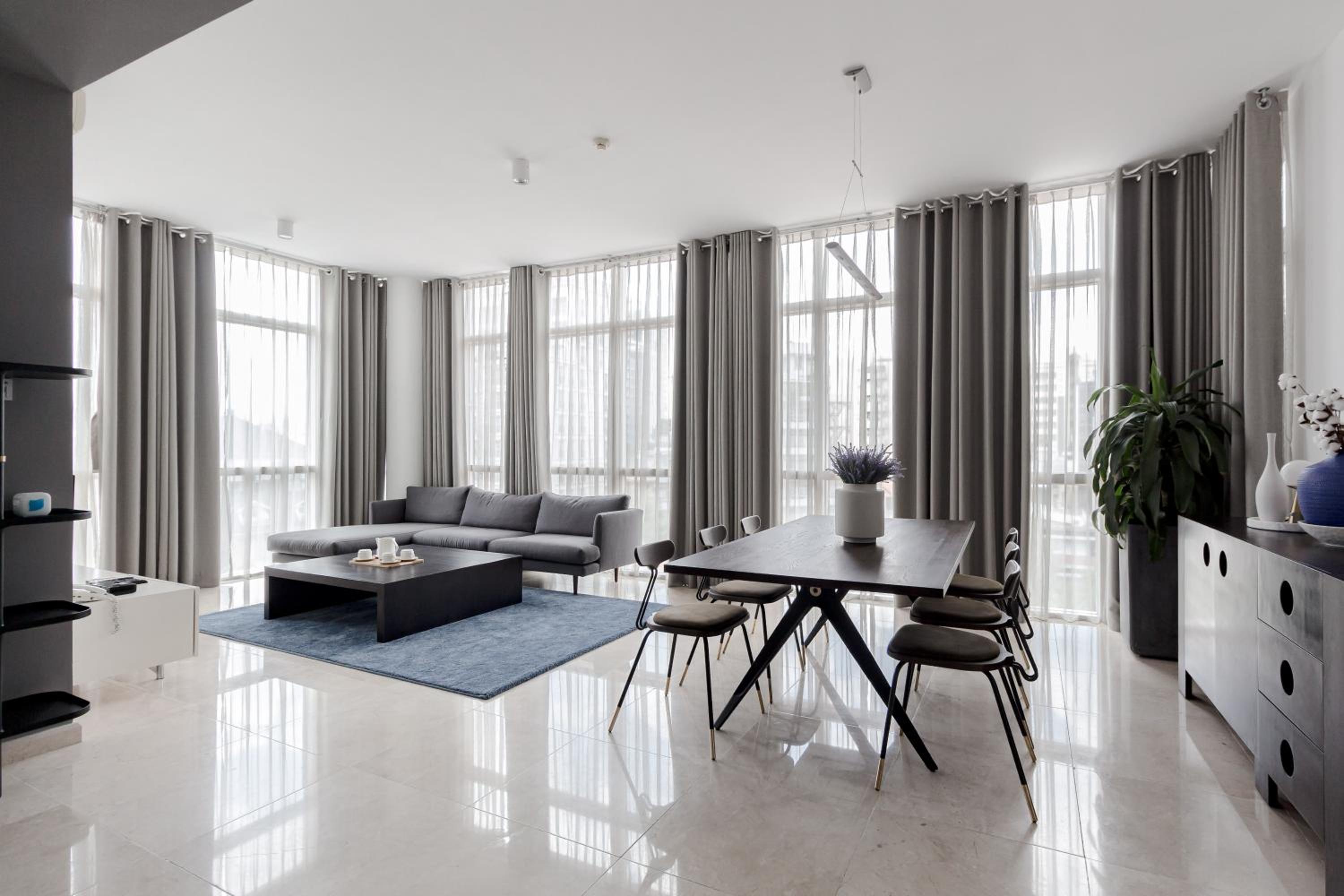 Blue Arch - Luxury Serviced Apartment in Central Saigon