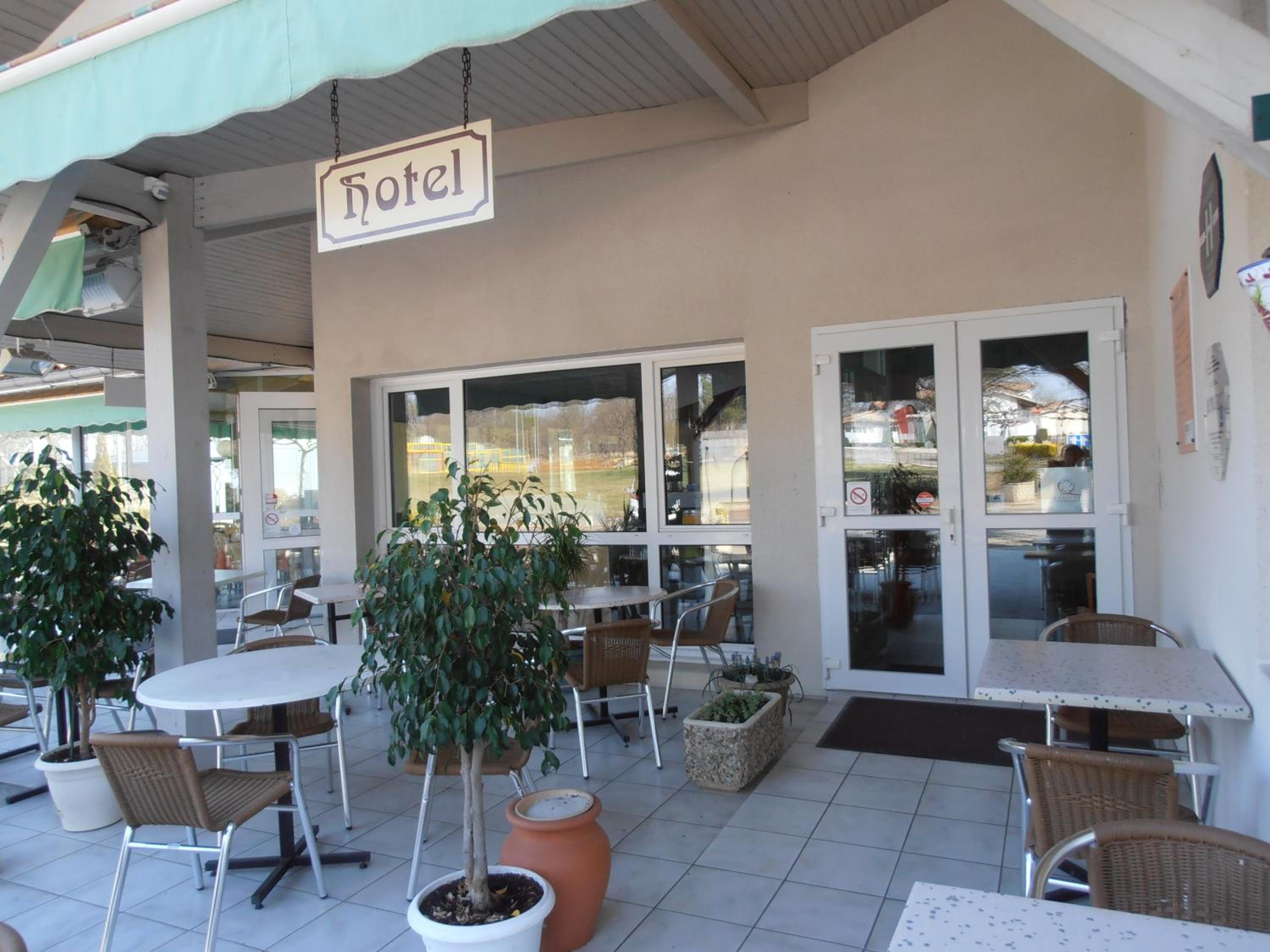 restaurant
