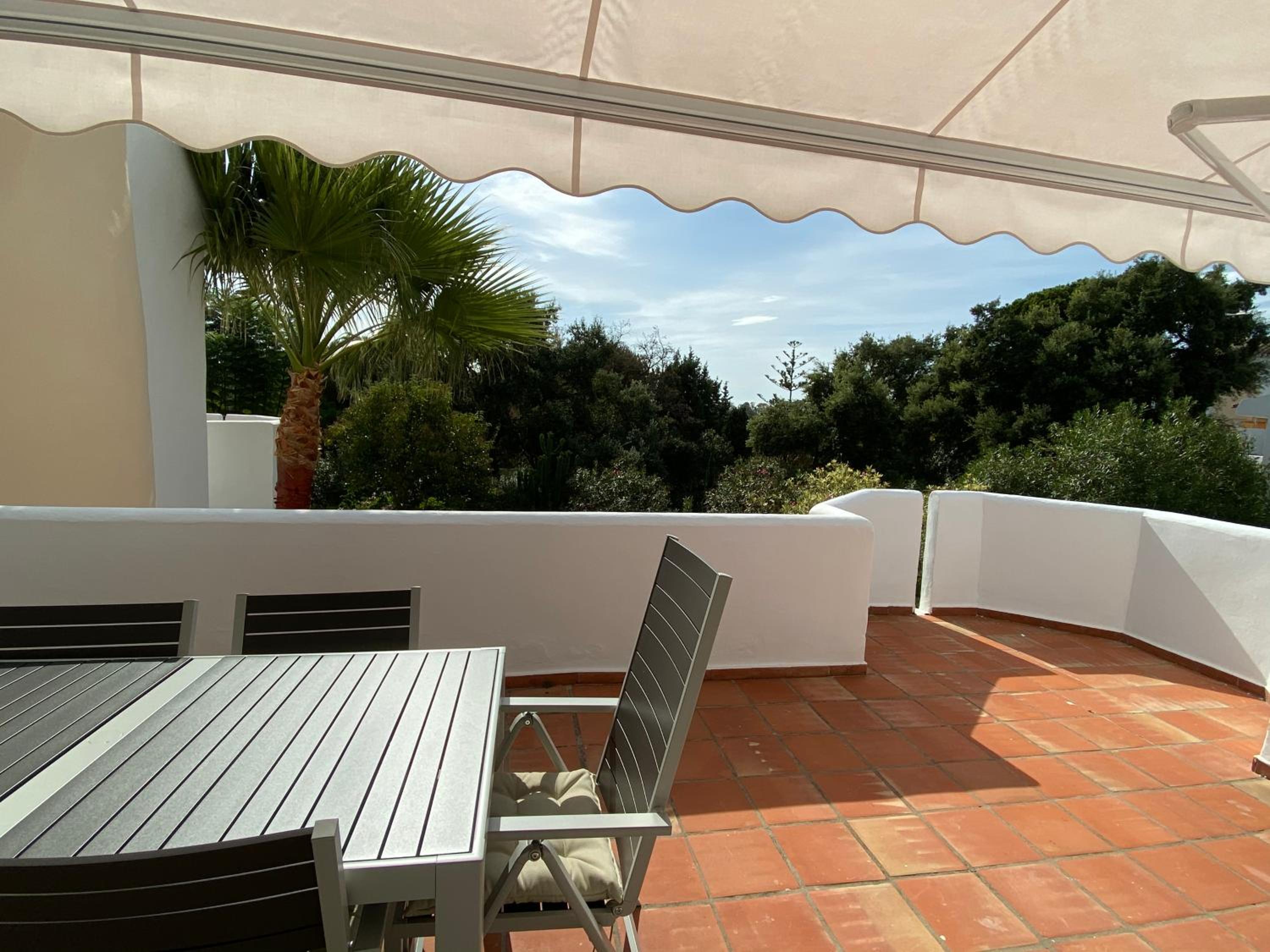 Luxury Apartm Brand newSwimming PoolGolf Beach