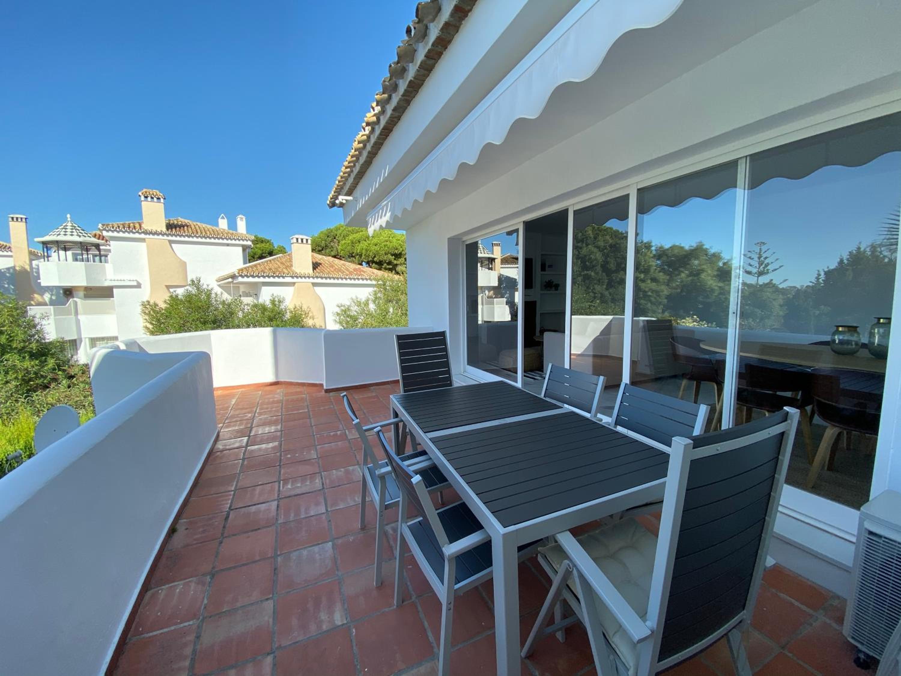 Luxury Apartm Brand newSwimming PoolGolf Beach
