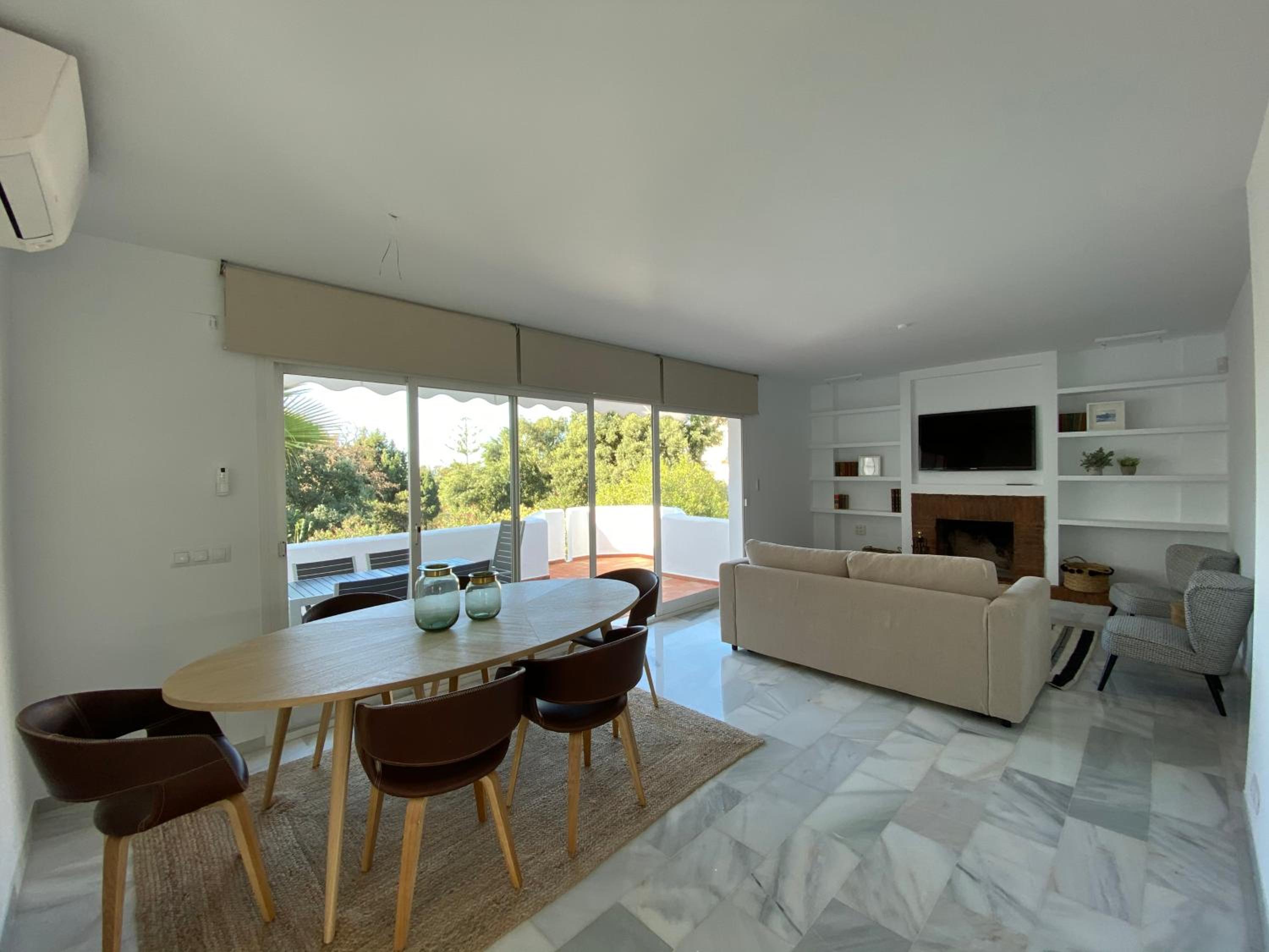 Luxury Apartm Brand newSwimming PoolGolf Beach