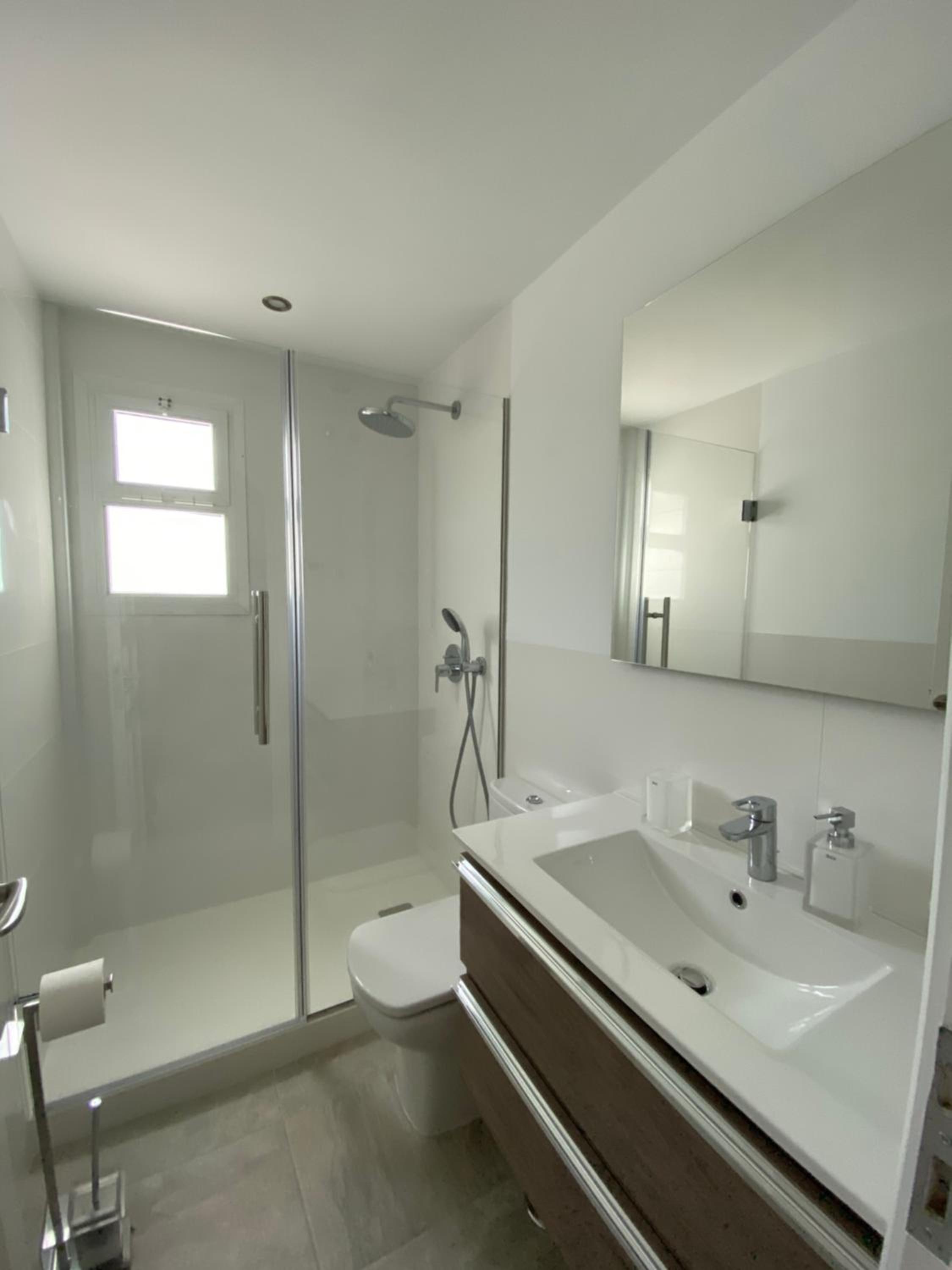 Luxury Apartm Brand newSwimming PoolGolf Beach