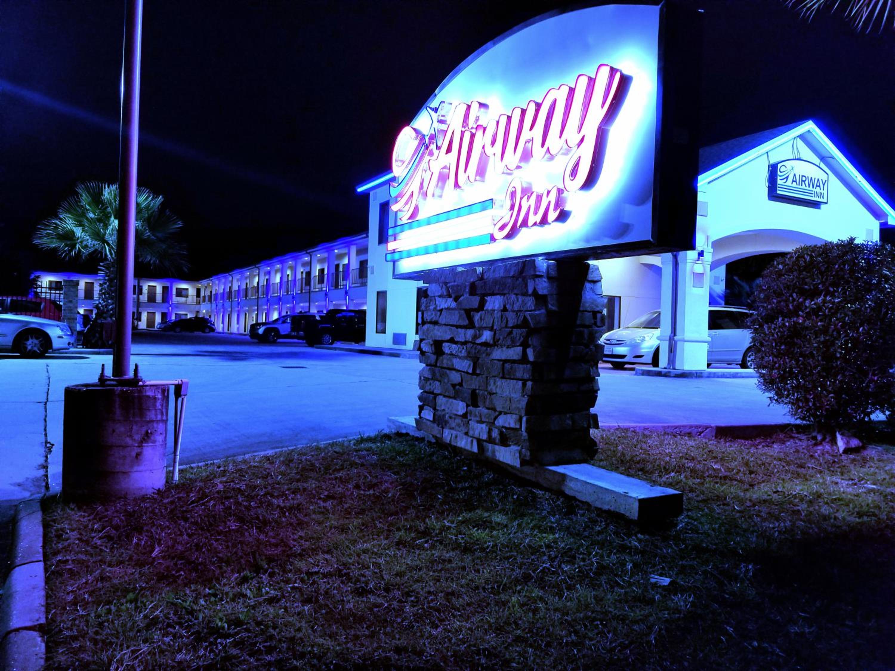 Airway Inn - IAH Airport view 2