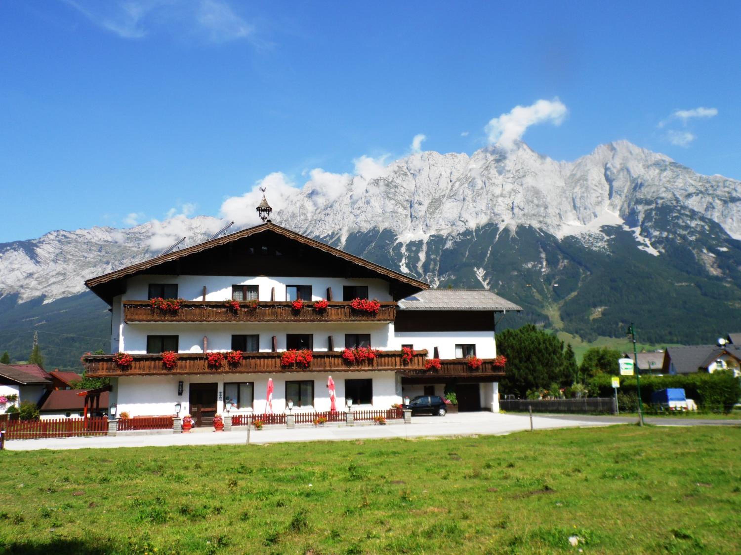 Pension Tilly