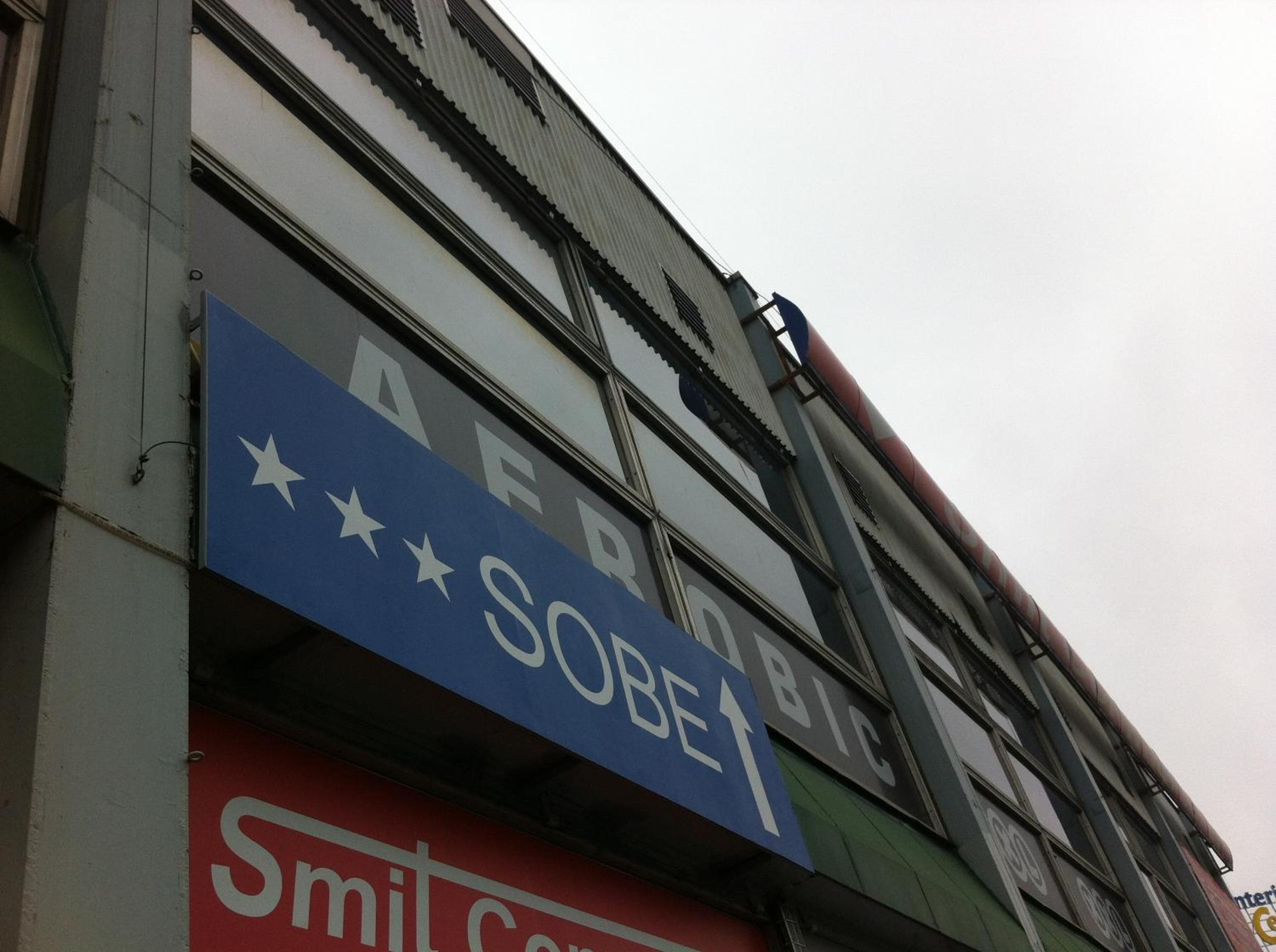 Hotel Rooms XXL - Image 1