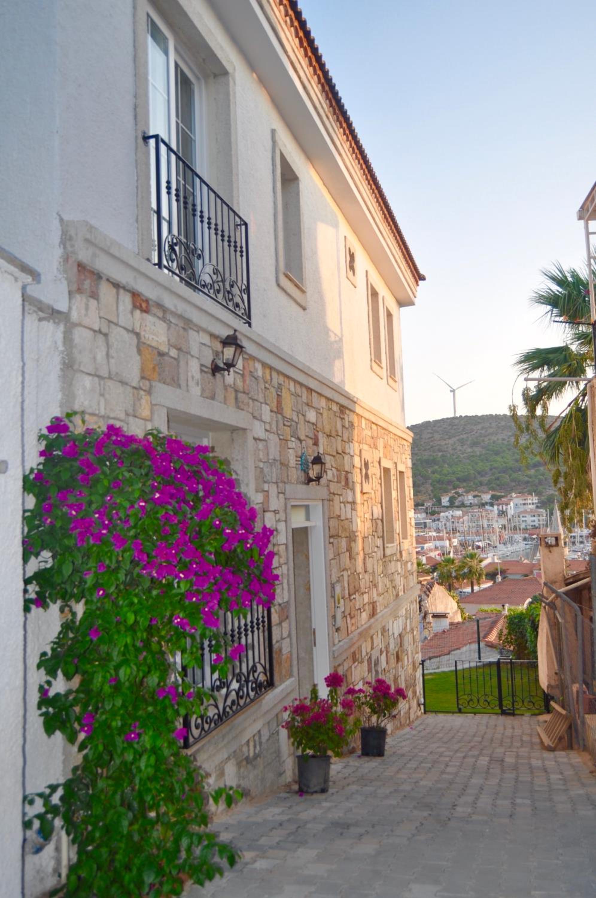 Hotel Villa Veria - Image 1