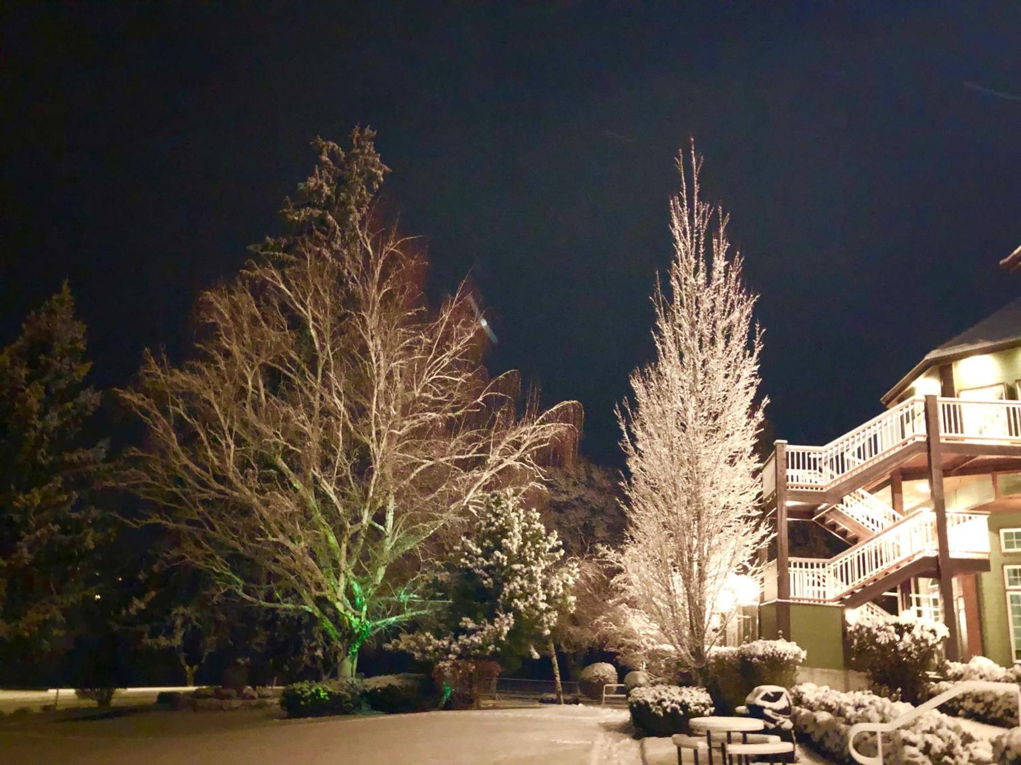 Lakeside Lodge and Suites