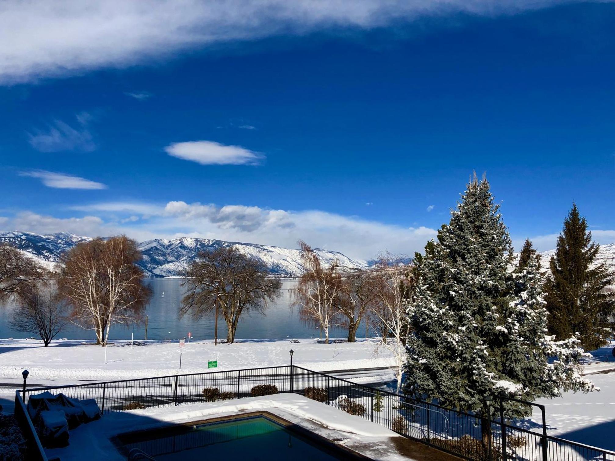 Lakeside Lodge and Suites