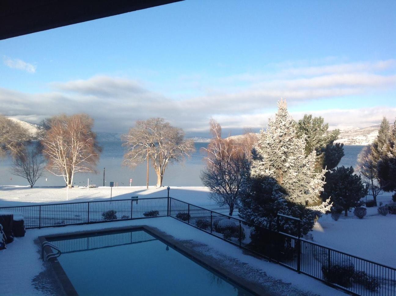 Lakeside Lodge and Suites
