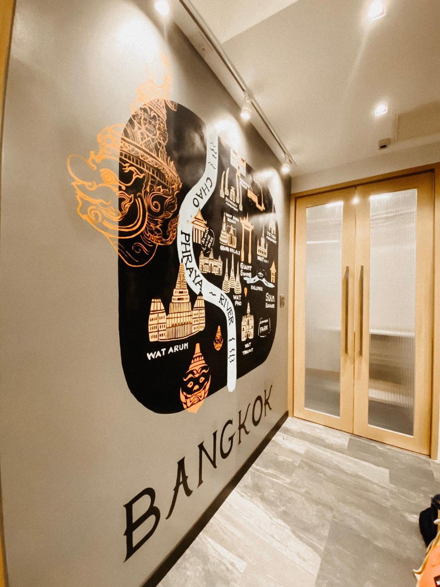 YAKTHAI POSHTEL
