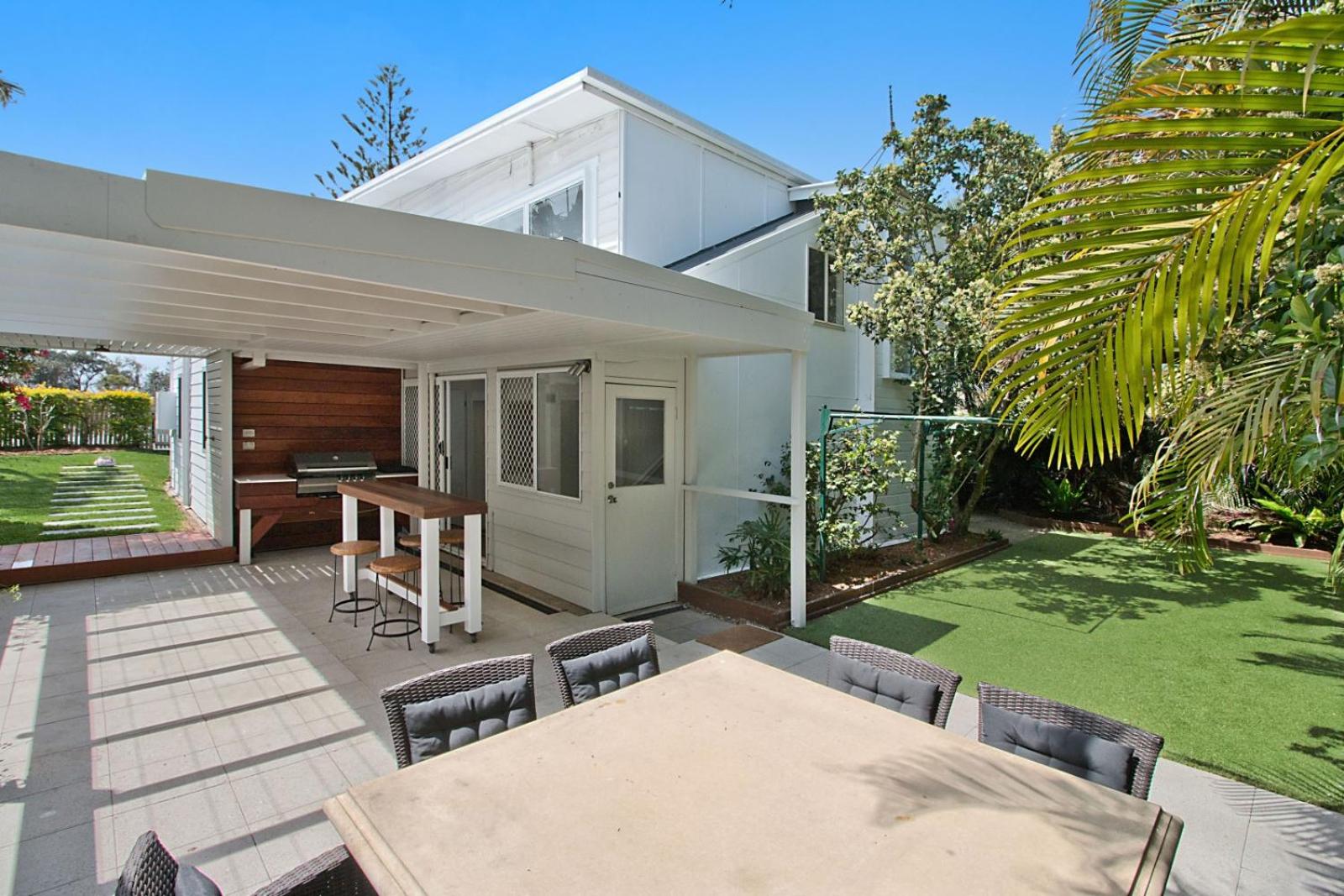 Oceanfront Beach House On Marine Parade